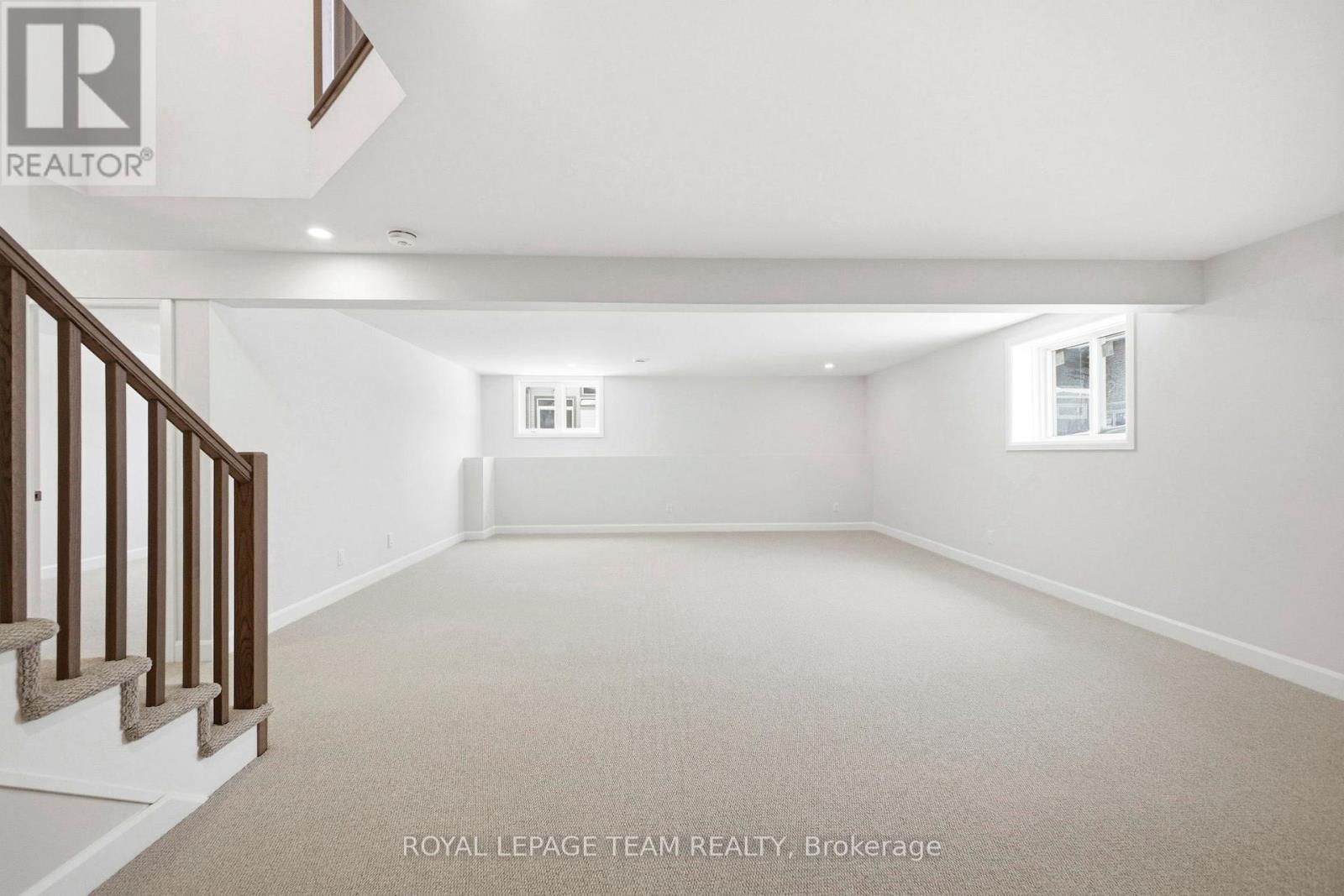 537 SWINLEY CRESCENT - 31