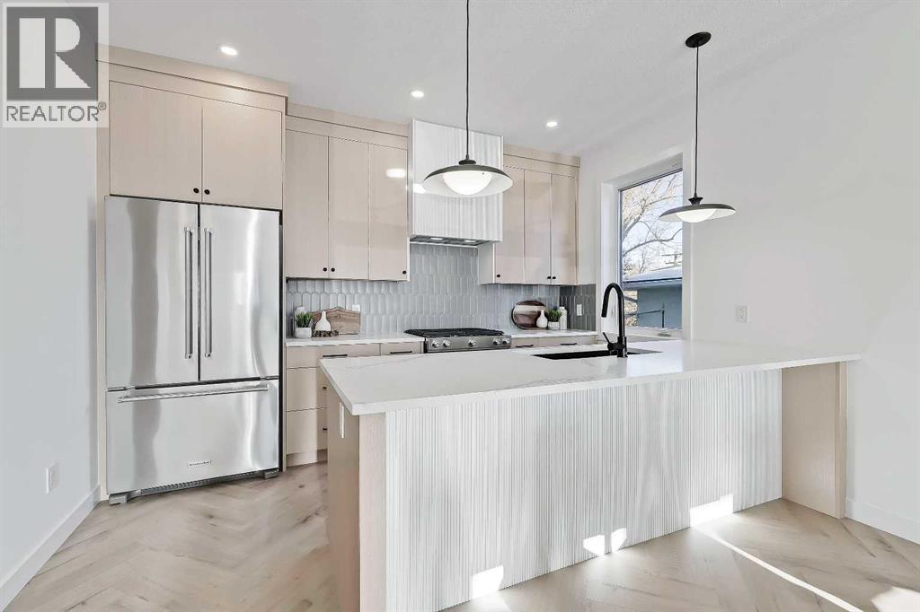 Single Family House for Sale in    Avenue SW South Calgary Calgary 