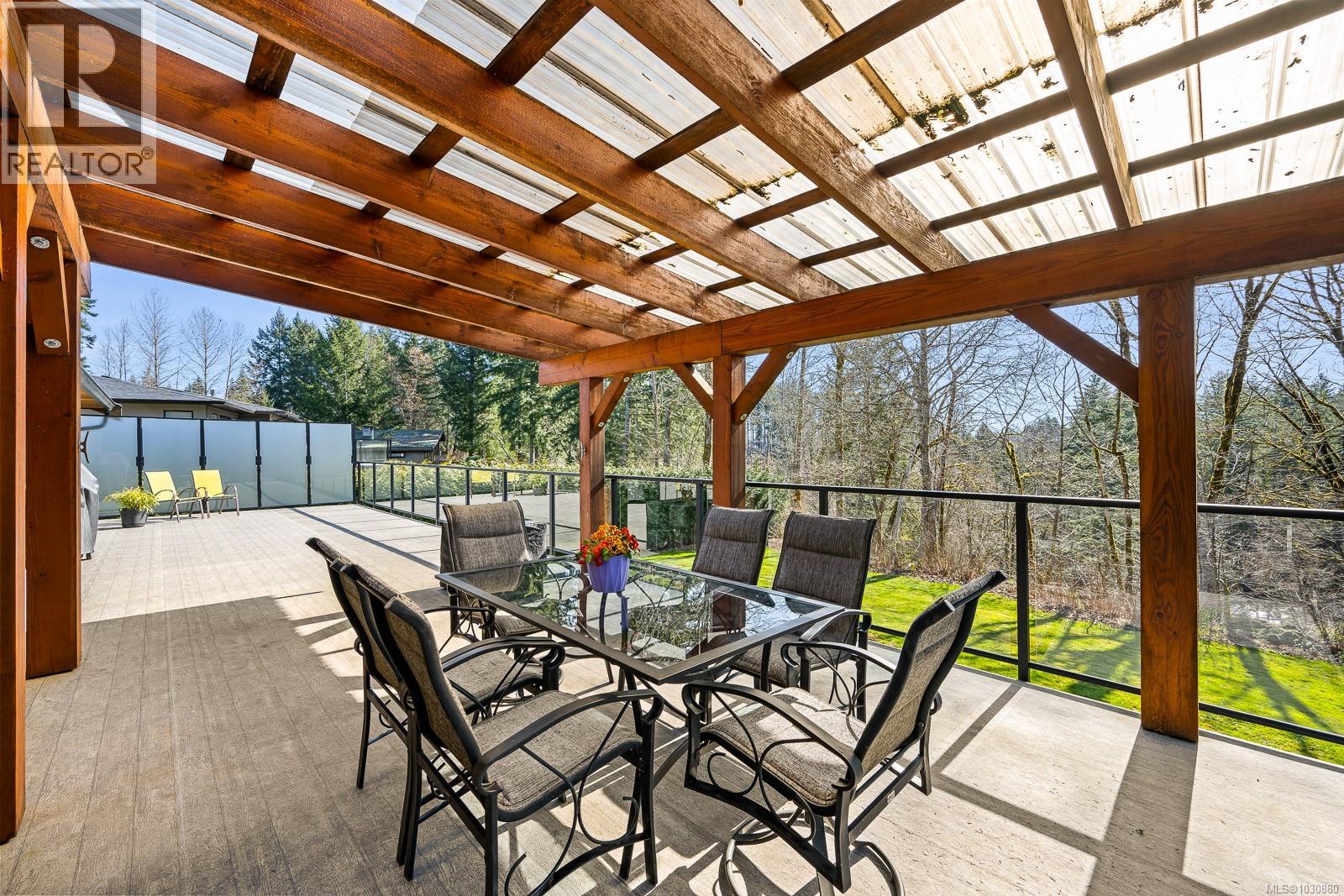 4892 GREAVES CRES - 47