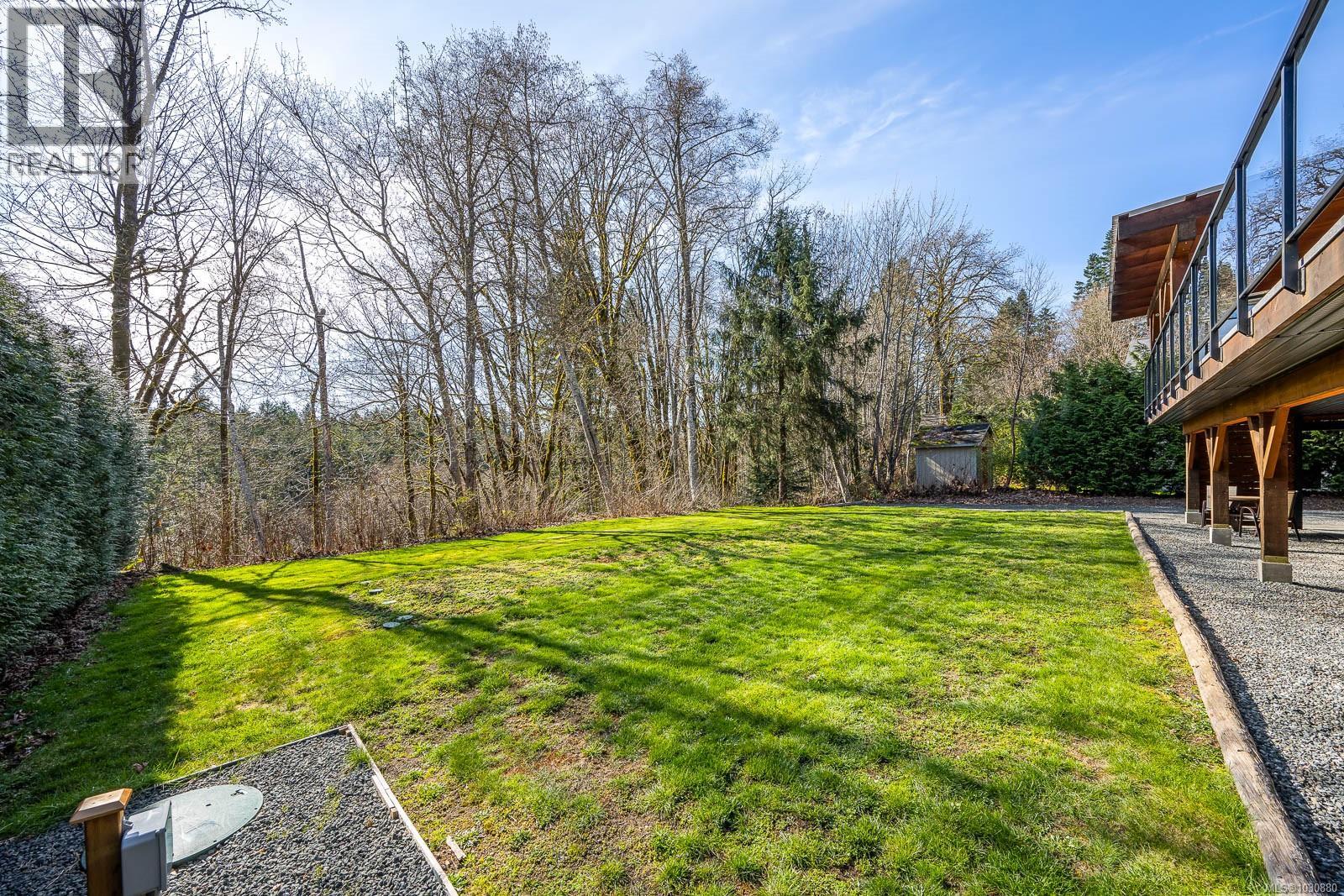 4892 GREAVES CRES - 71