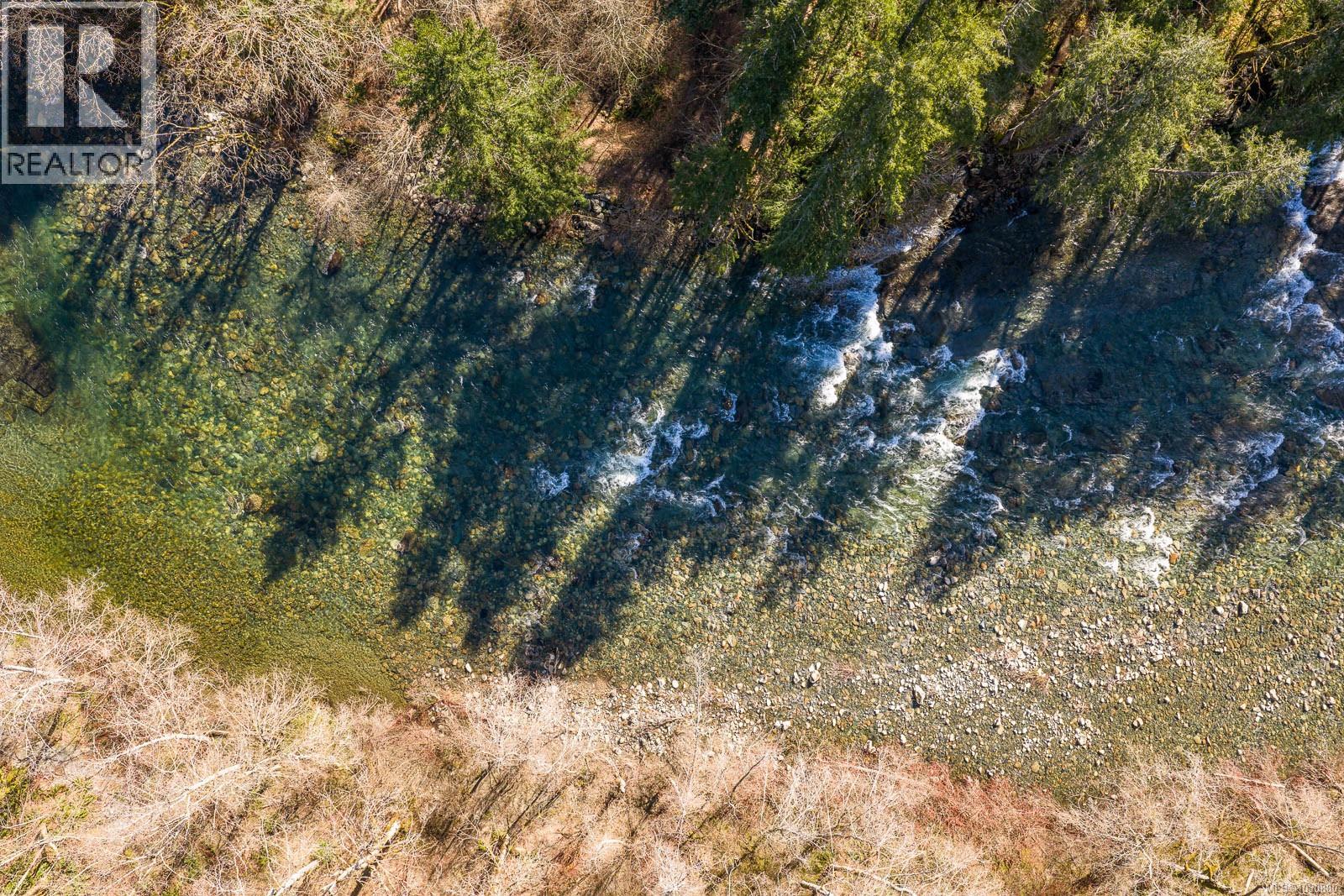 4892 GREAVES CRES - 73