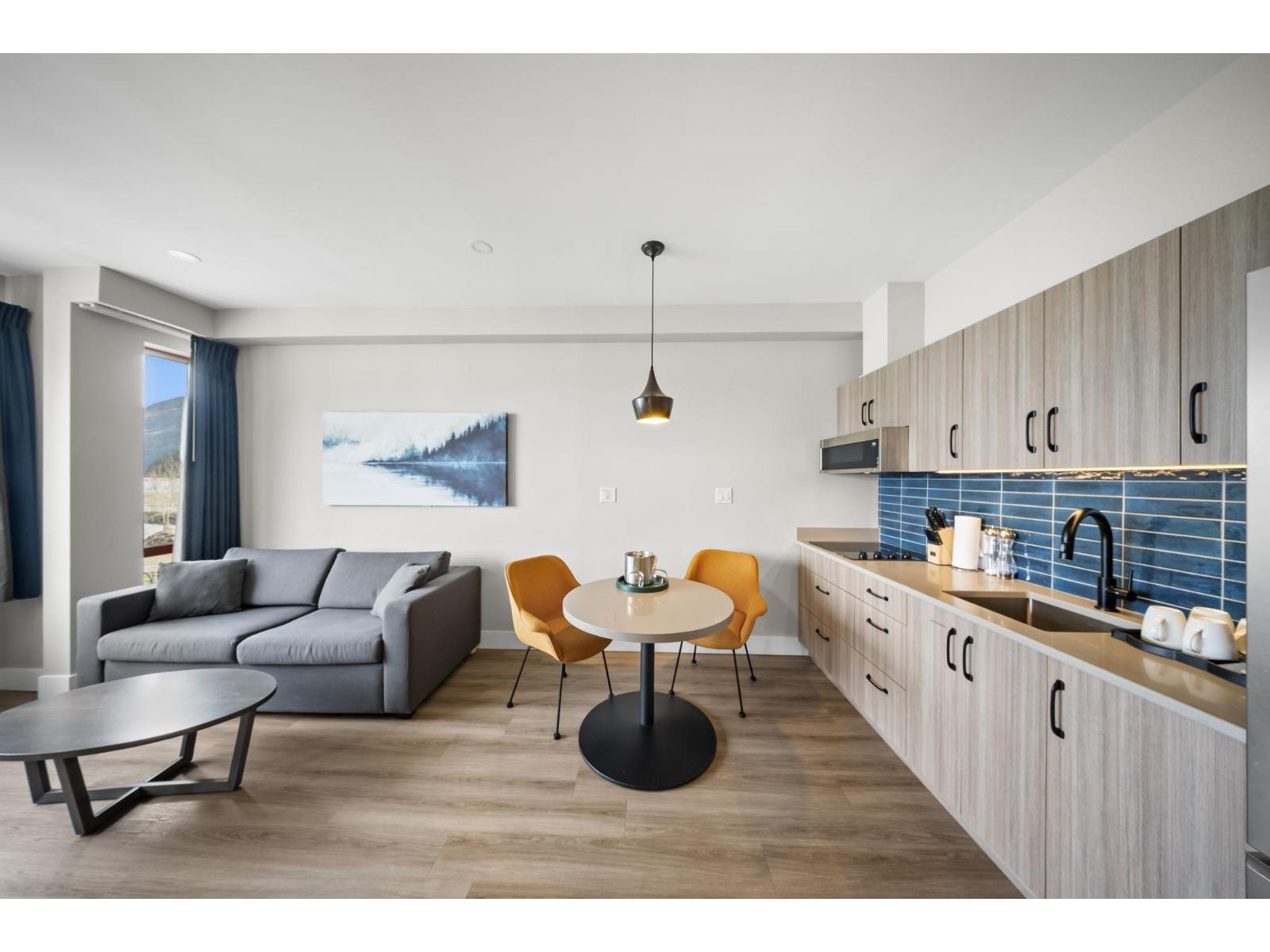 312A 160 ESPLANADE AVENUE, Harrison Hot Springs, Harrison Hot Springs