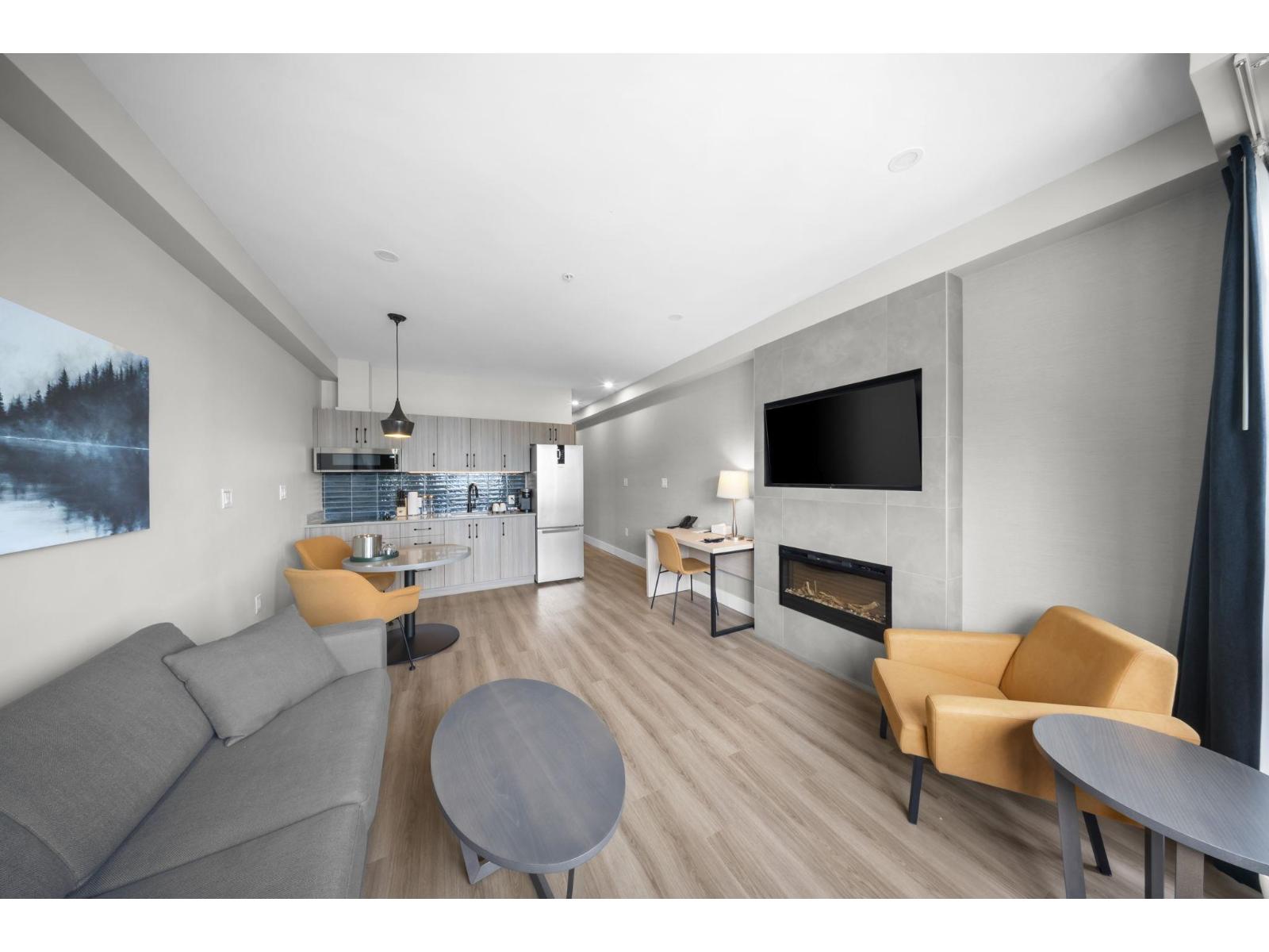 312A 160 ESPLANADE AVENUE, Harrison Hot Springs, Harrison Hot Springs