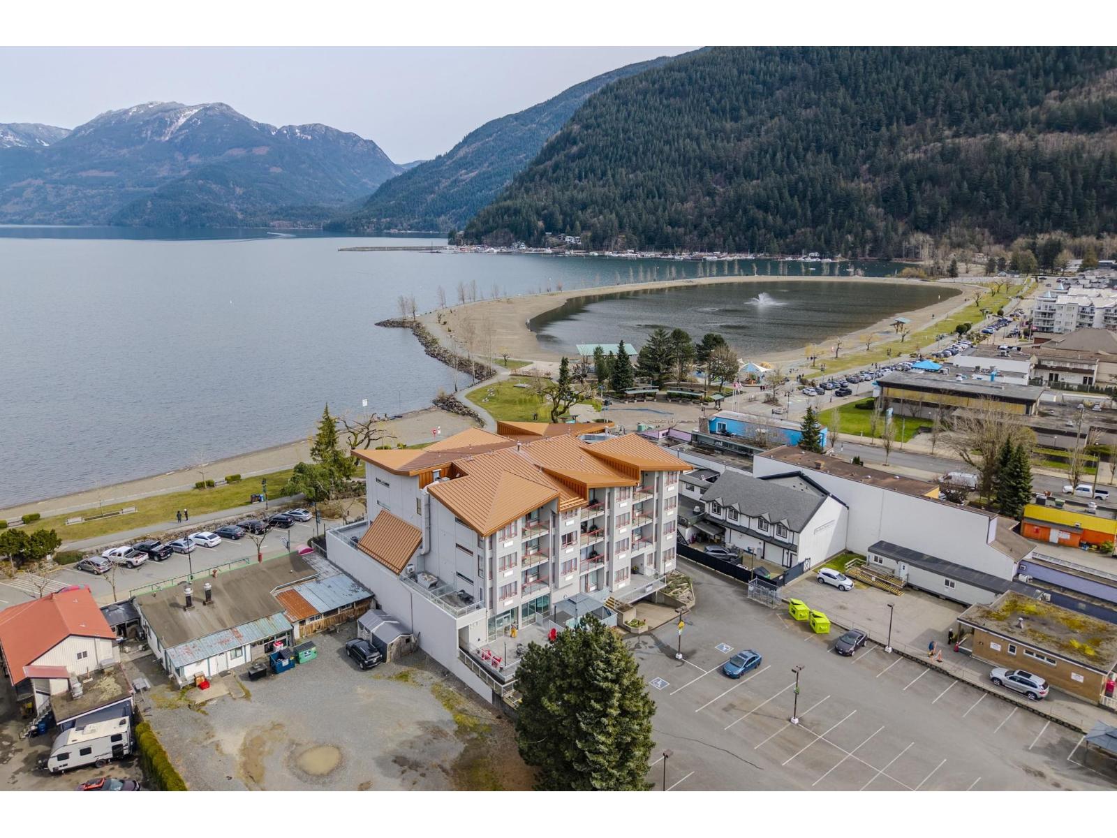 312A 160 ESPLANADE AVENUE, Harrison Hot Springs, Harrison Hot Springs