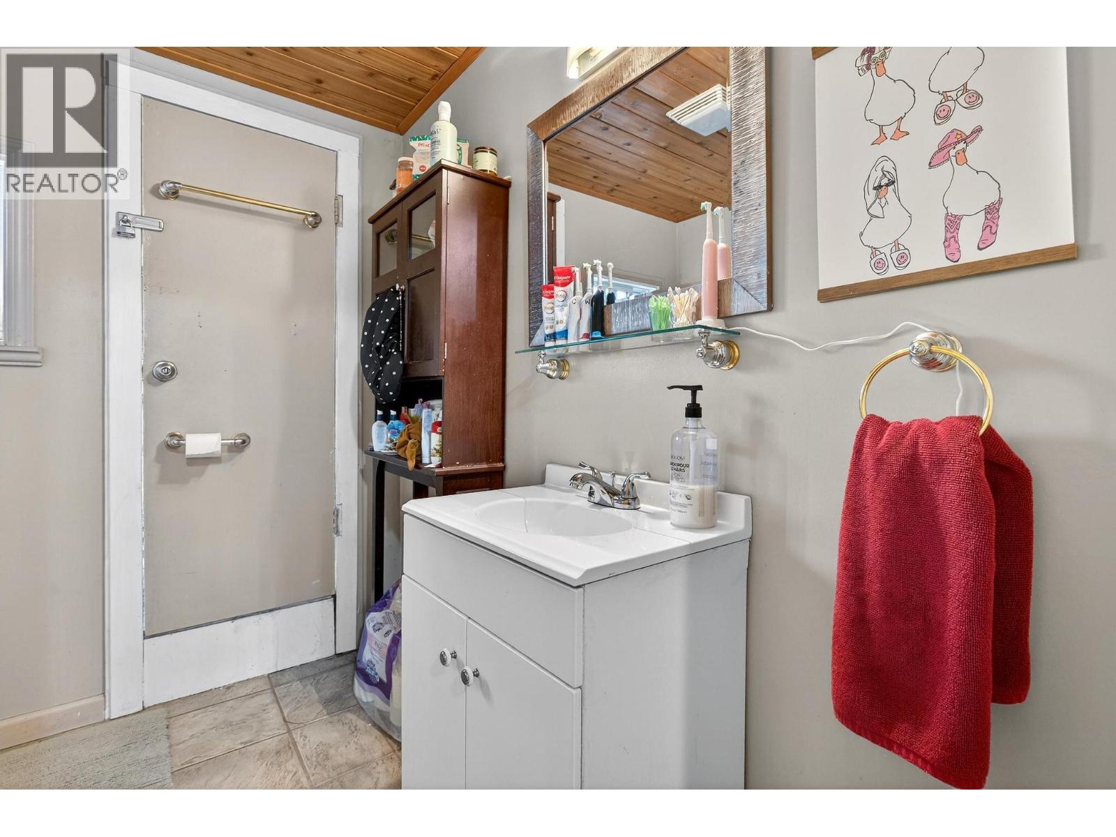  2319 Pandosy Street, Kelowna