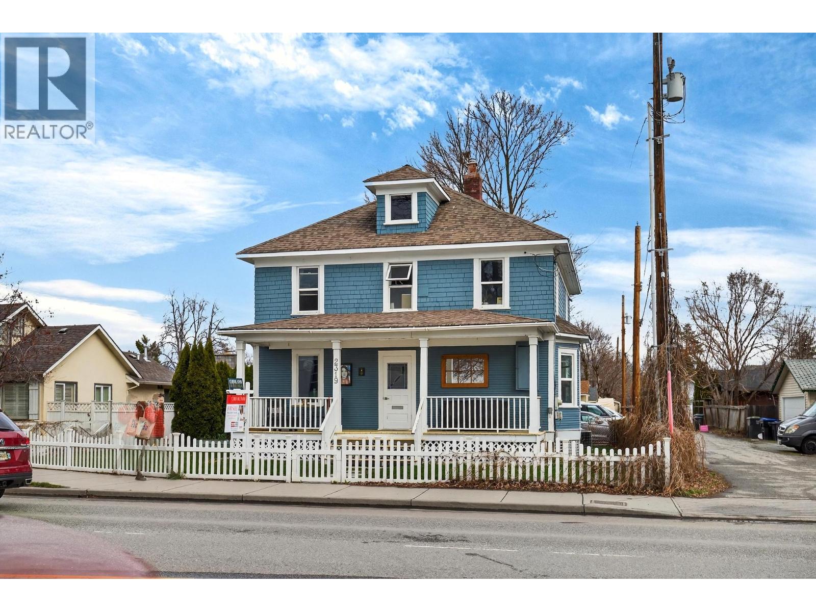 2319 Pandosy Street - 29