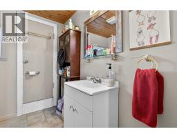 2319 Pandosy Street, Kelowna, BC V1Y1T4 Photo 37