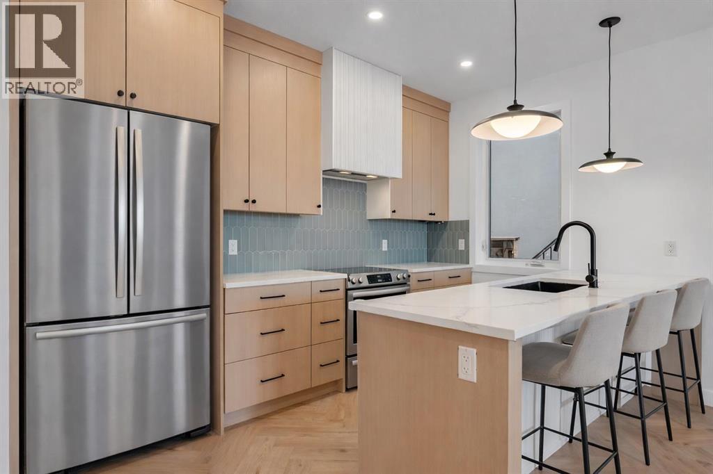 Single Family House for Sale in    Avenue SW South Calgary Calgary 