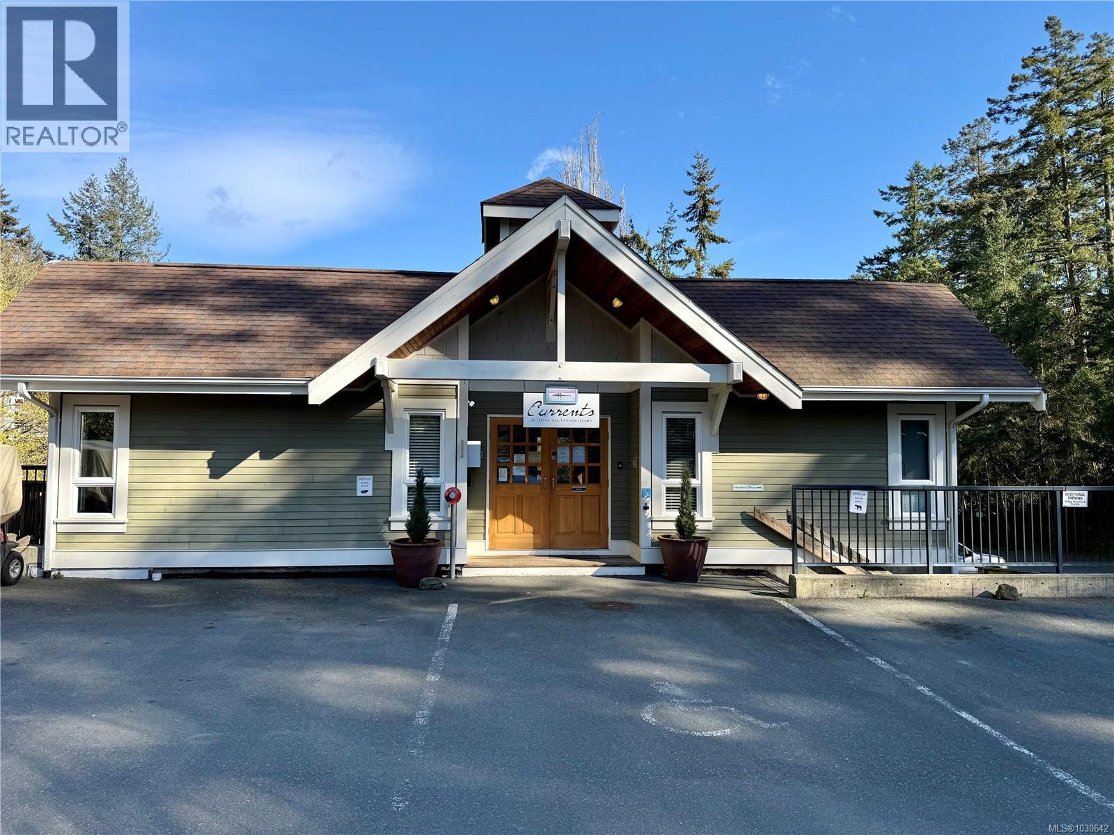 #29A 2315 Mackinnon Rd - 21