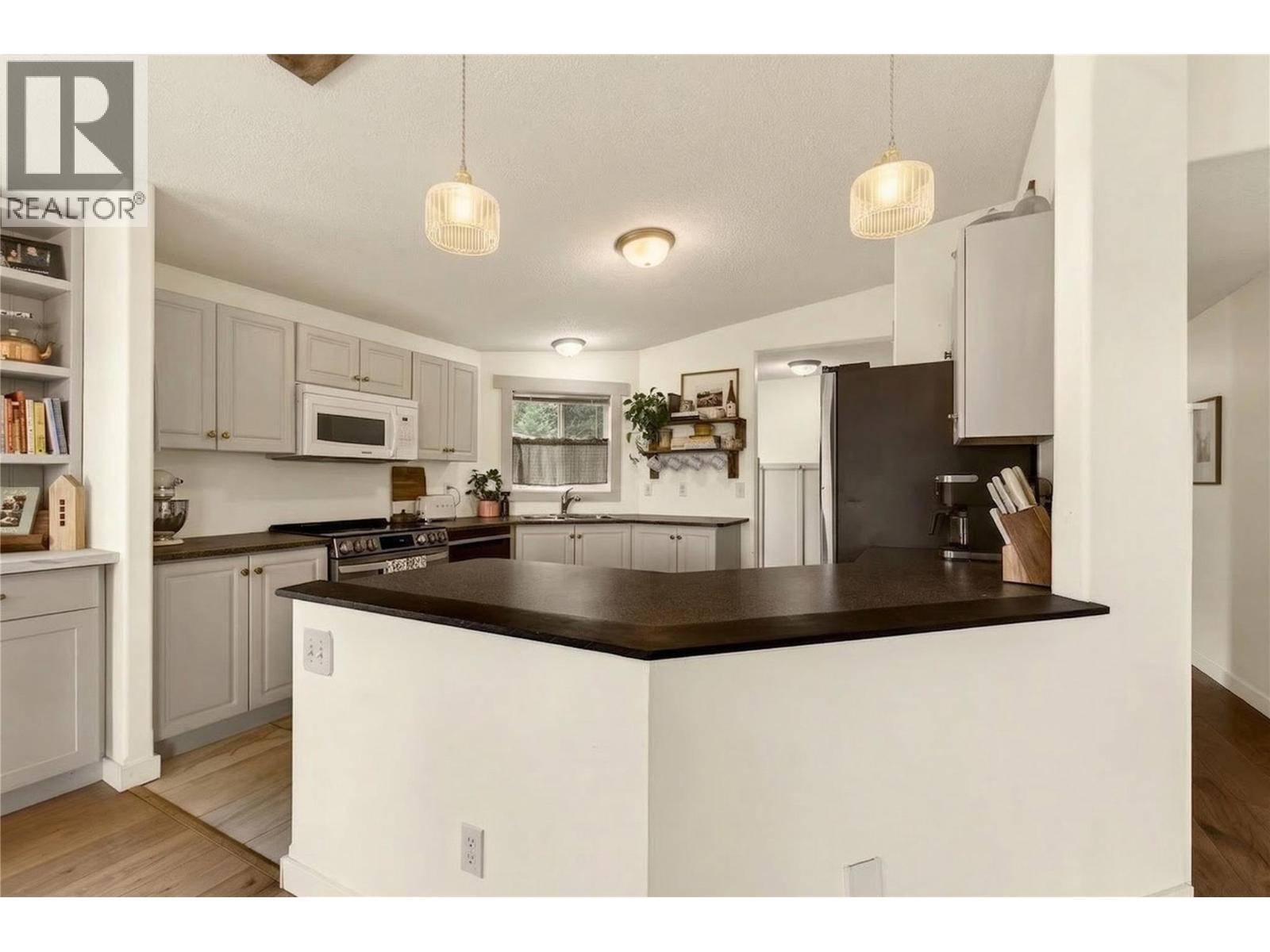 #27 900 10 Avenue SE - 12