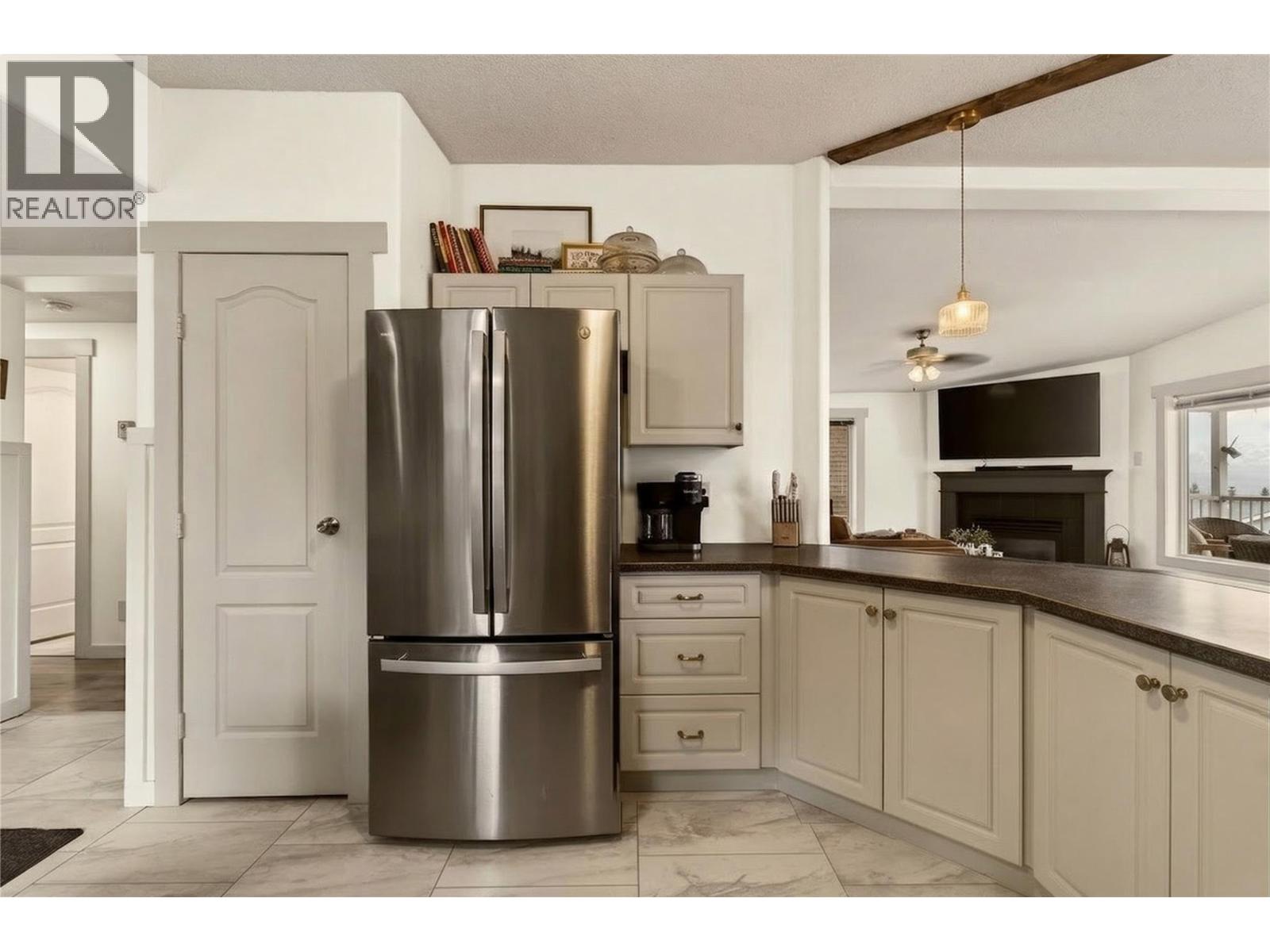 #27 900 10 AVENUE SE - 10