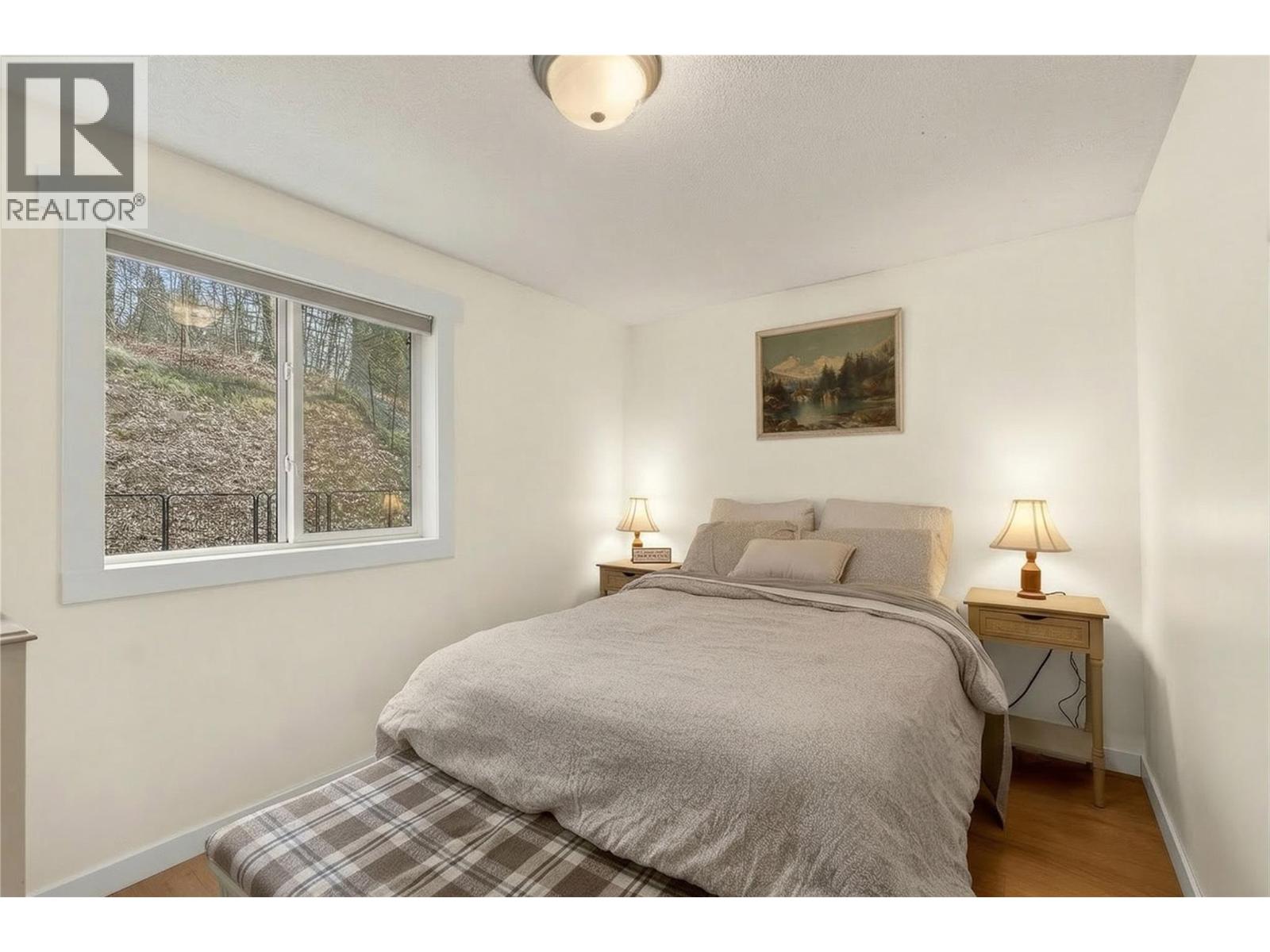 #27 900 10 Avenue SE - 29