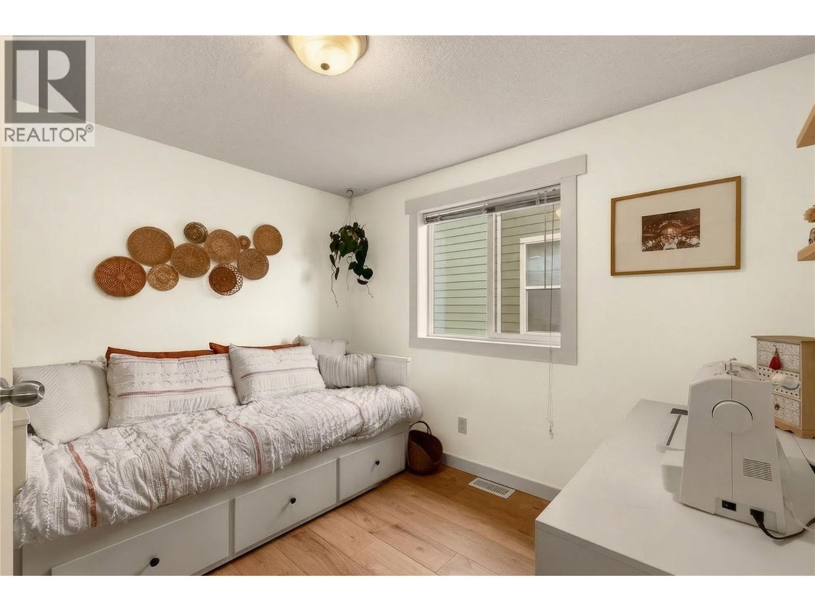 #27 900 10 AVENUE SE - 30