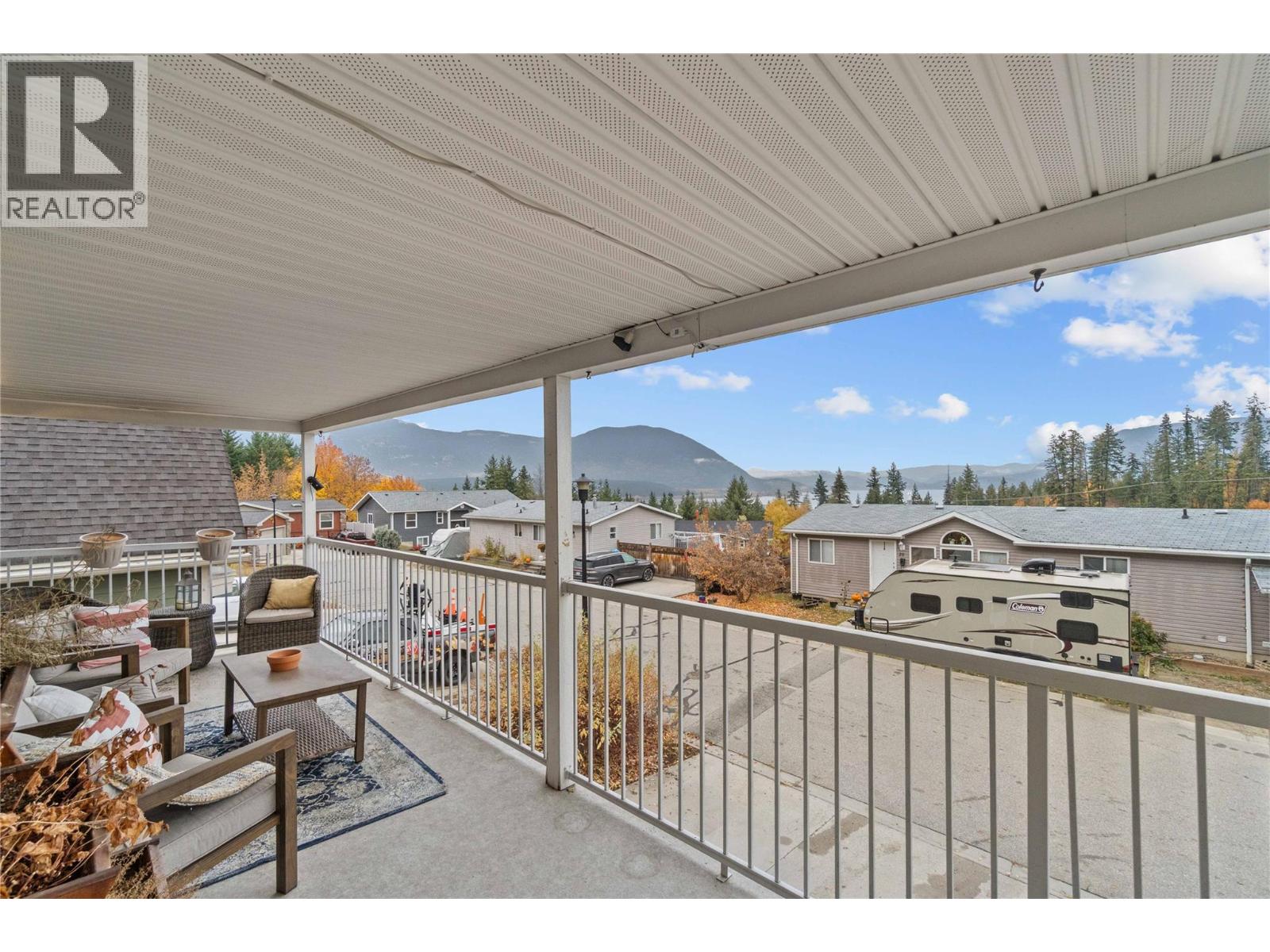 #27 900 10 AVENUE SE - 33