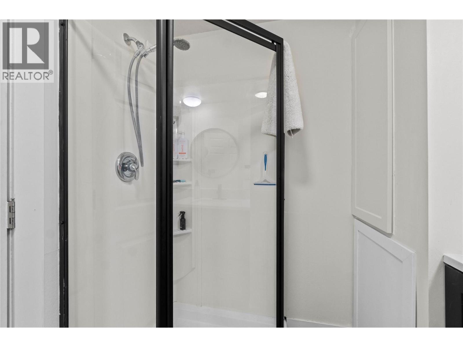 #27 900 10 AVENUE SE - 52