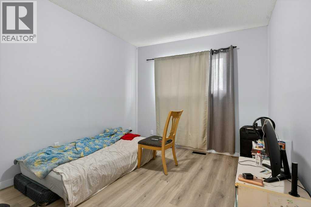 Multi-family House Bi-level for Sale in     Avenue SW Windsor Park Calgary 