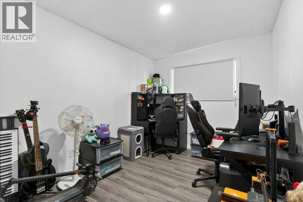 Multi-family House Bi-level for Sale in     Avenue SW Windsor Park Calgary 