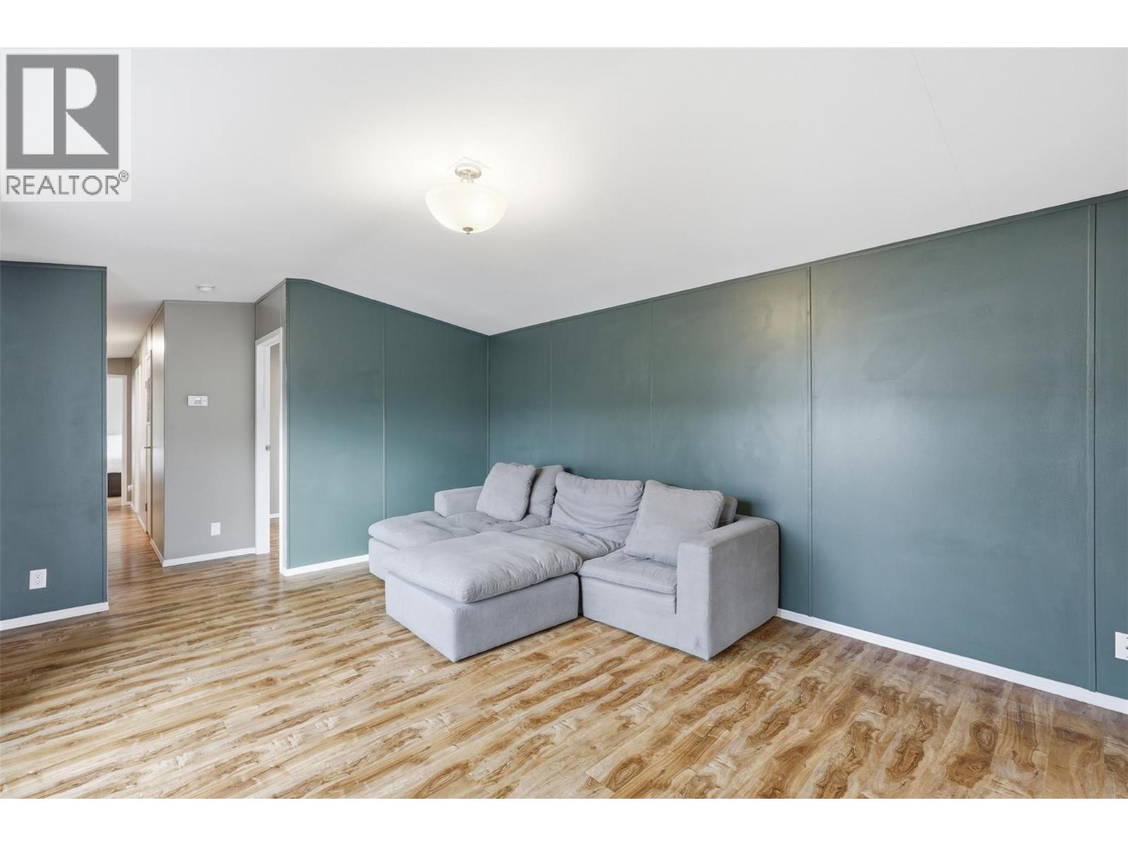 #6 1263 KOOTENAY WAY - 9