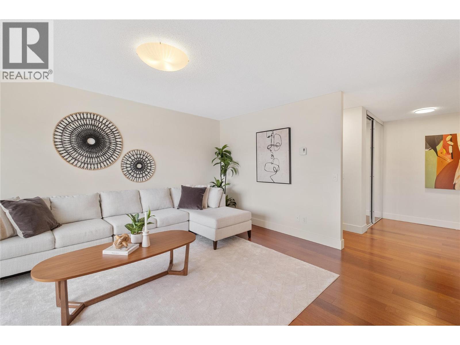#1206 737 Leon Avenue - 24