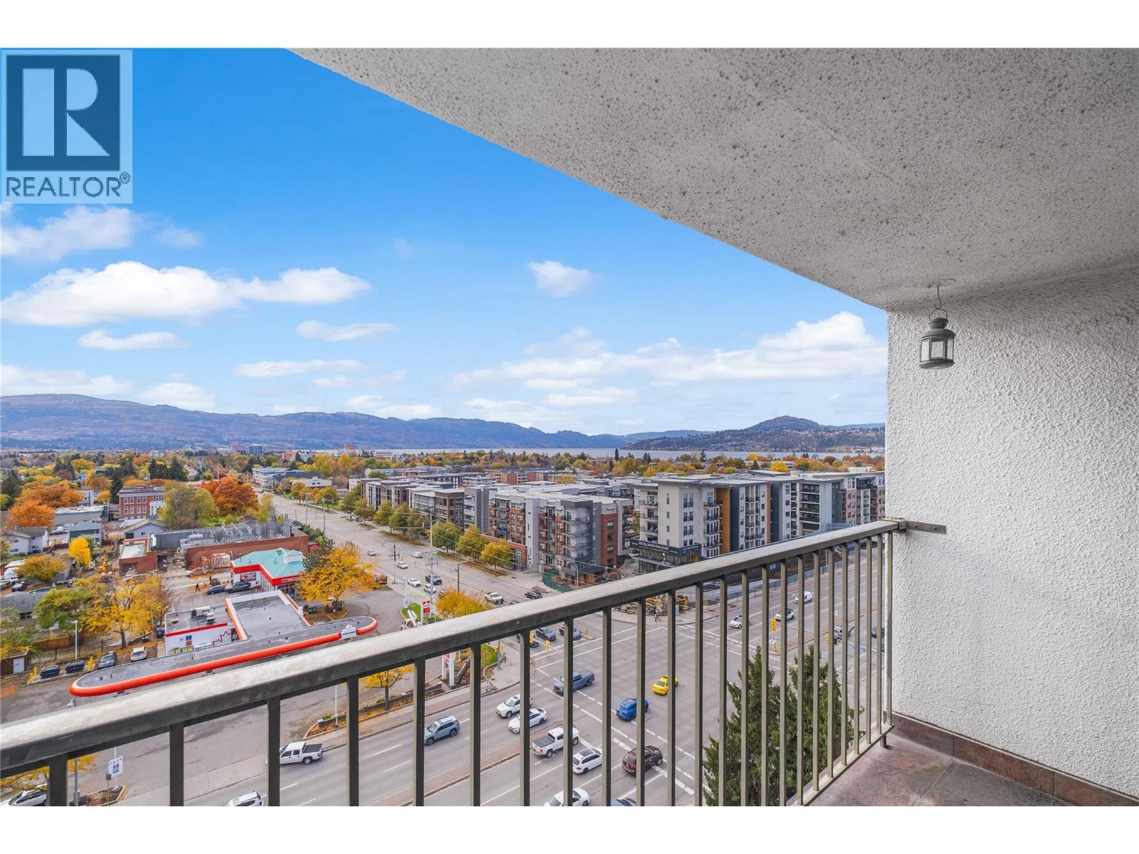 1206 737 Leon Avenue, Kelowna