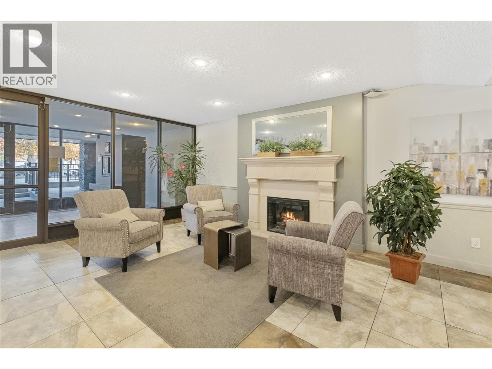 1206 737 Leon Avenue, Kelowna