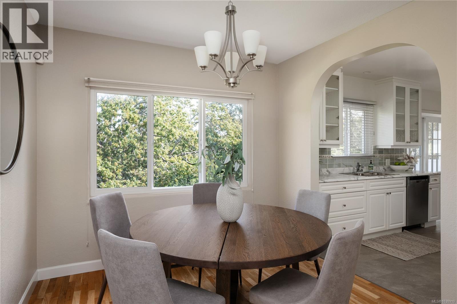  1697 Yale Street, Oak Bay