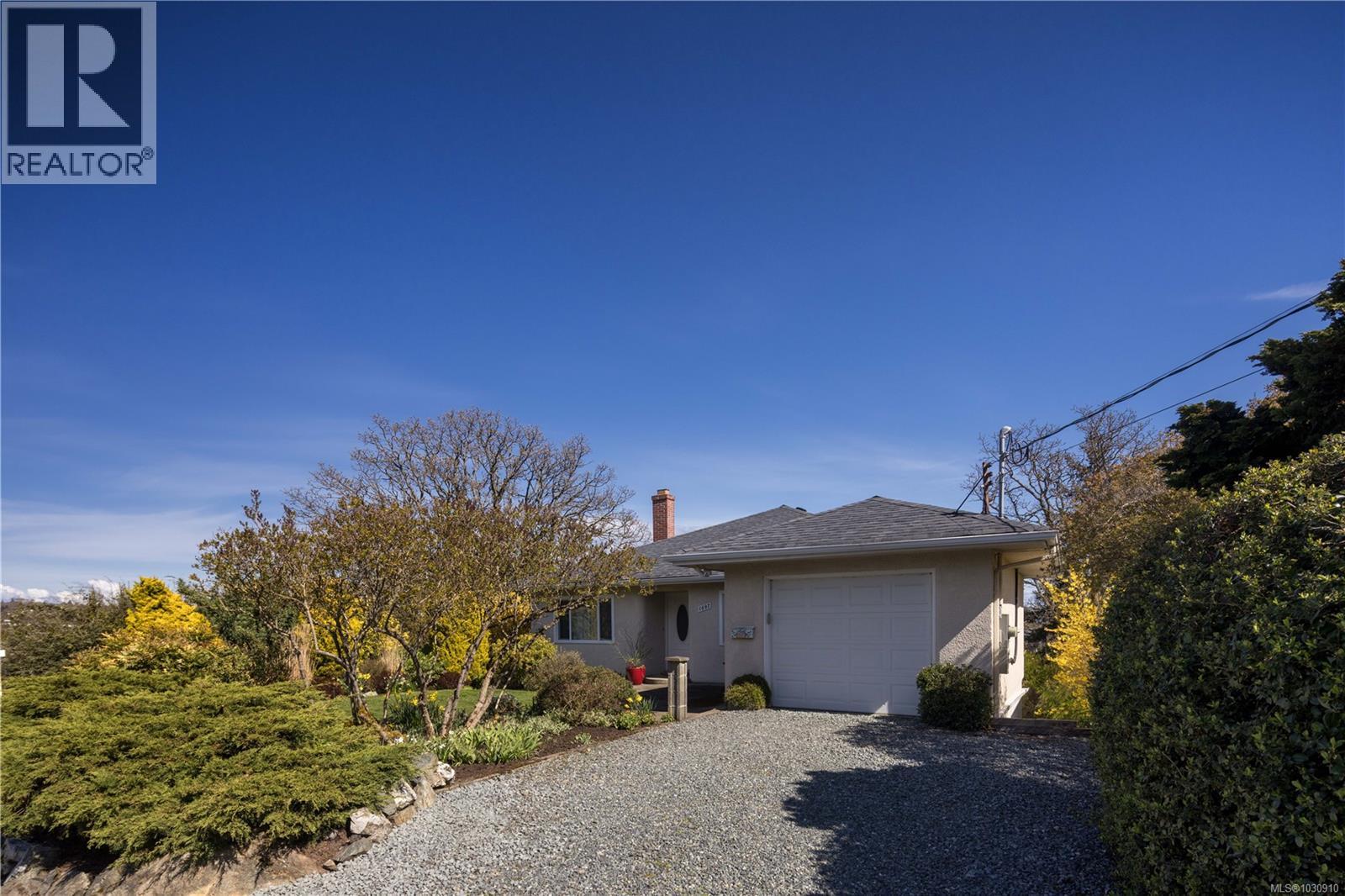  1697 Yale Street, Oak Bay