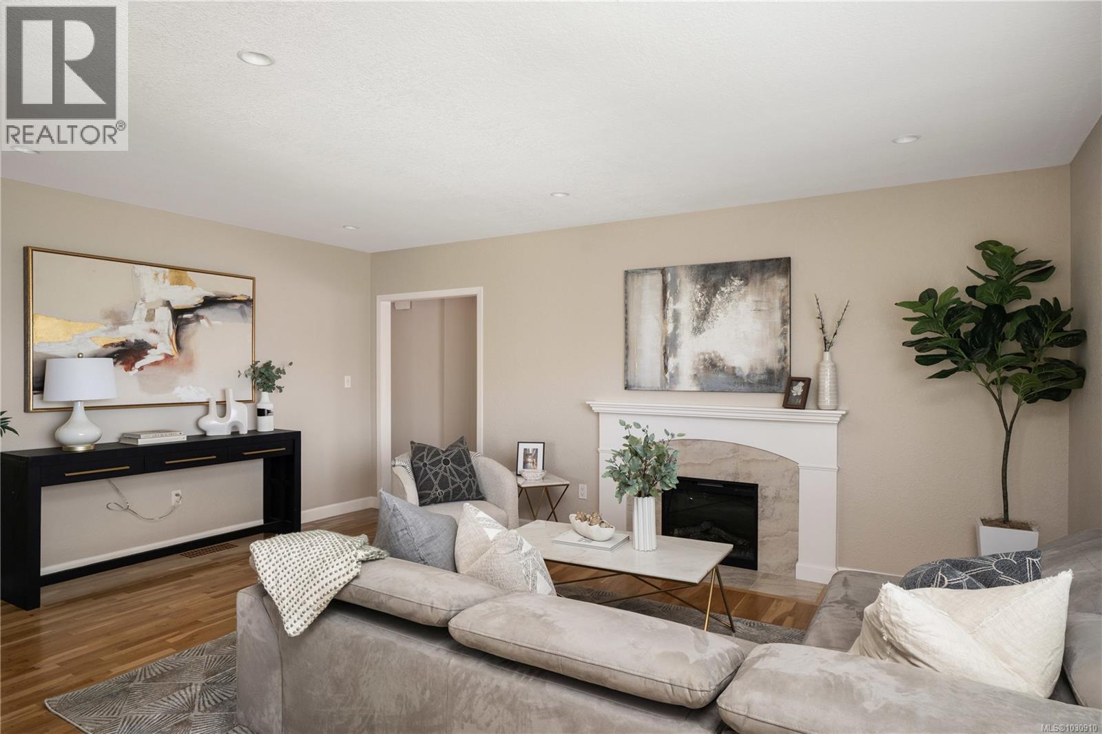  1697 Yale Street, Oak Bay