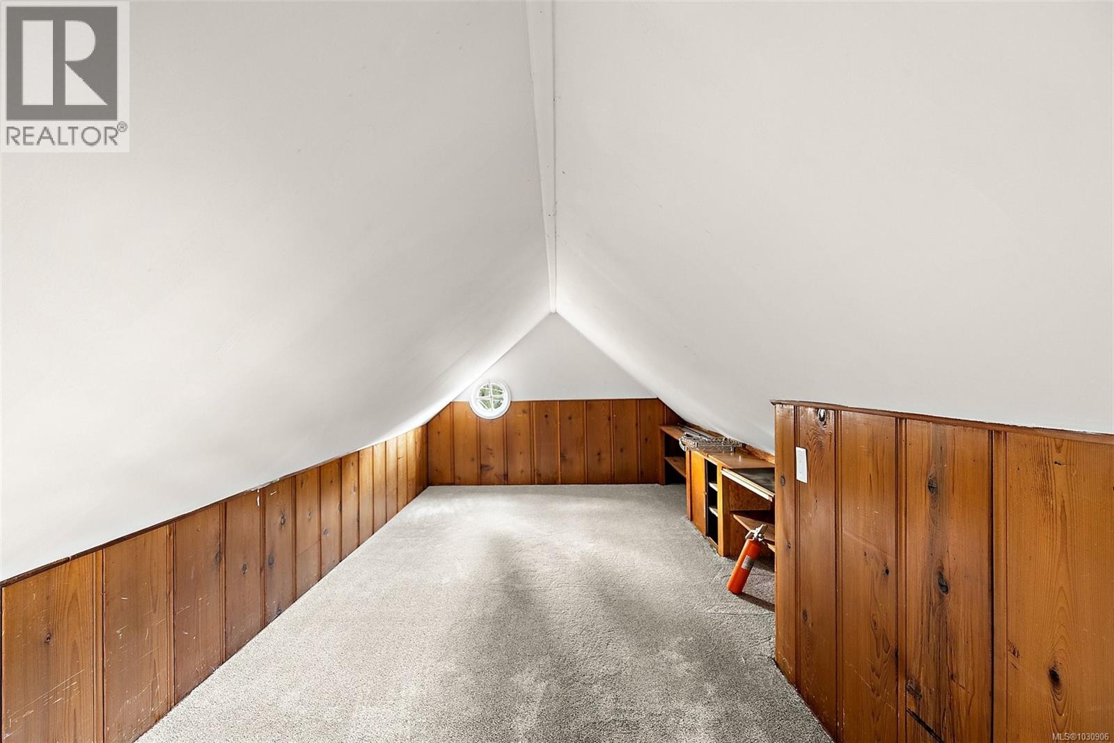  1095 Moss Street, Victoria