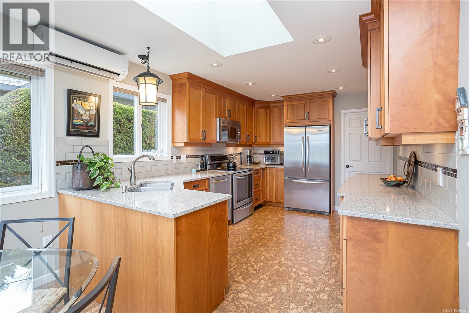  765 Sea Drive, Central Saanich