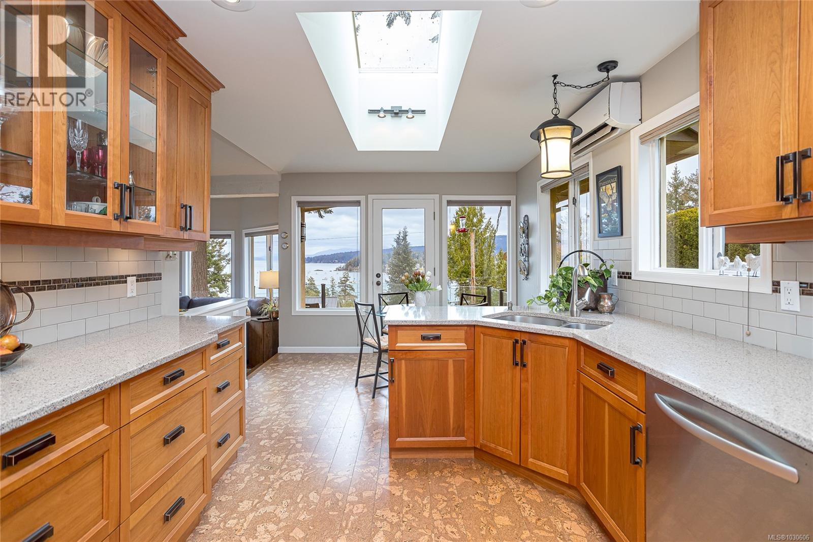  765 Sea Drive, Central Saanich