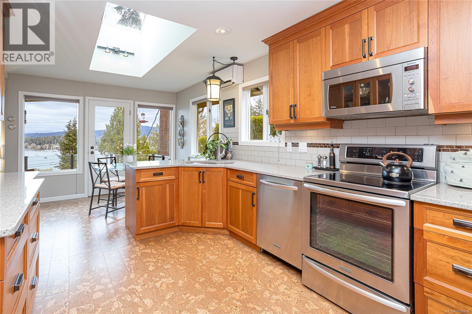  765 Sea Drive, Central Saanich