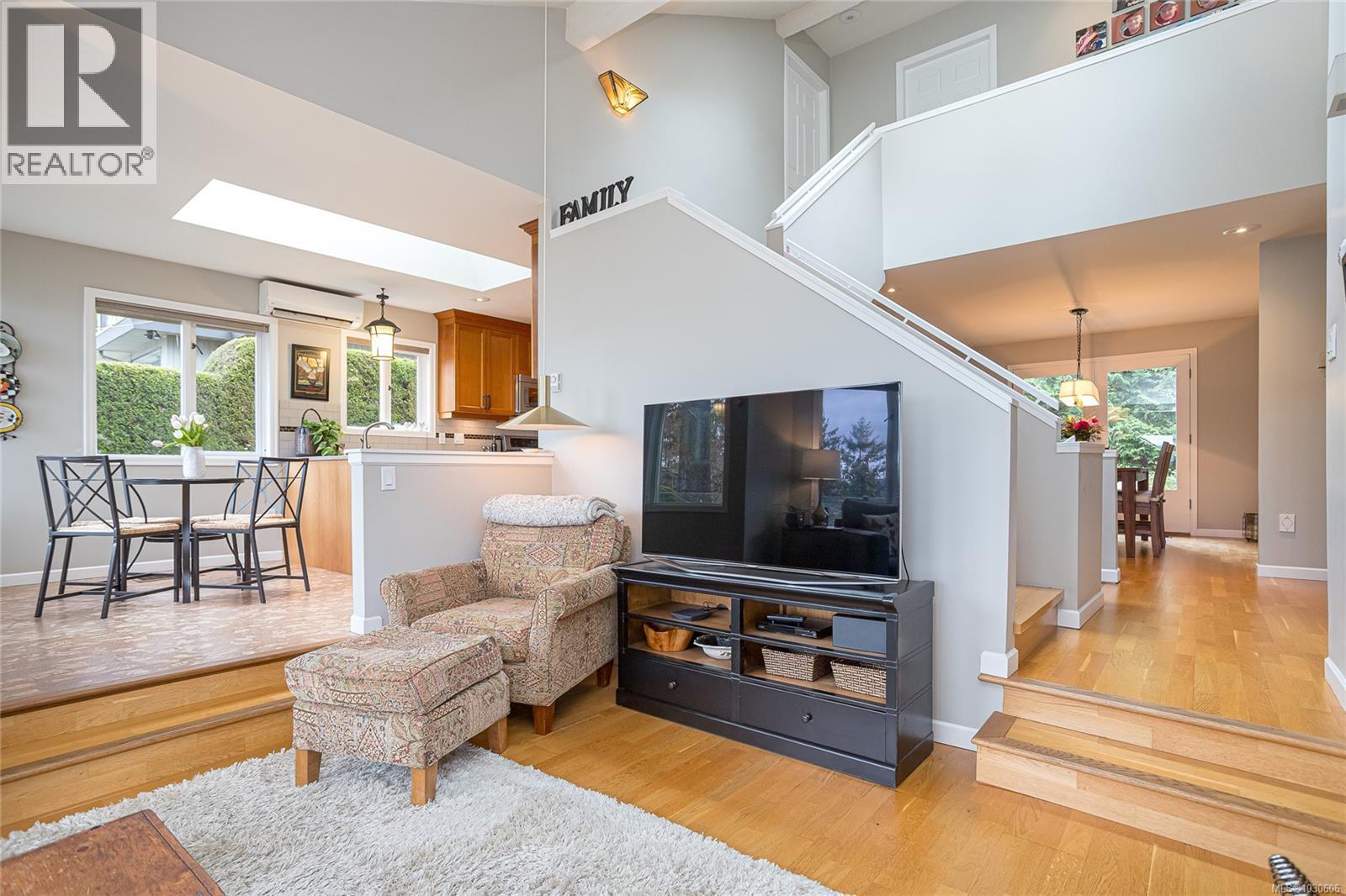  765 Sea Drive, Central Saanich