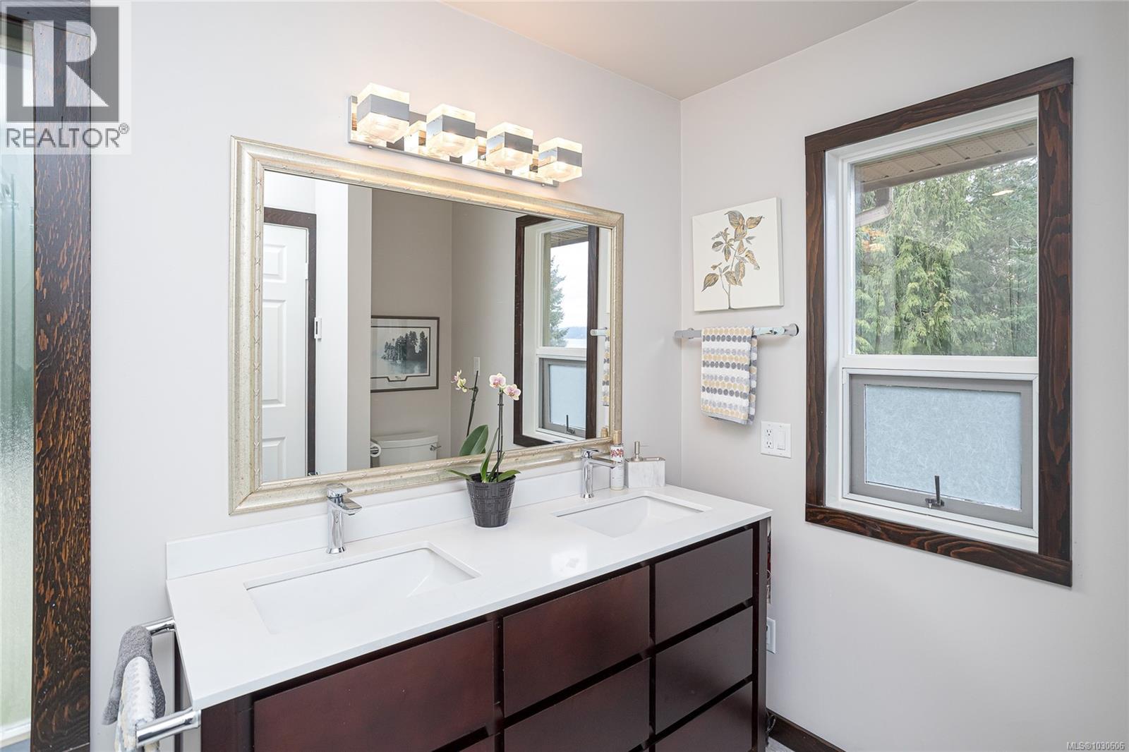  765 Sea Drive, Central Saanich