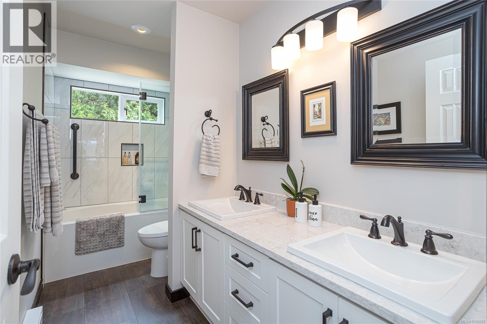  765 Sea Drive, Central Saanich