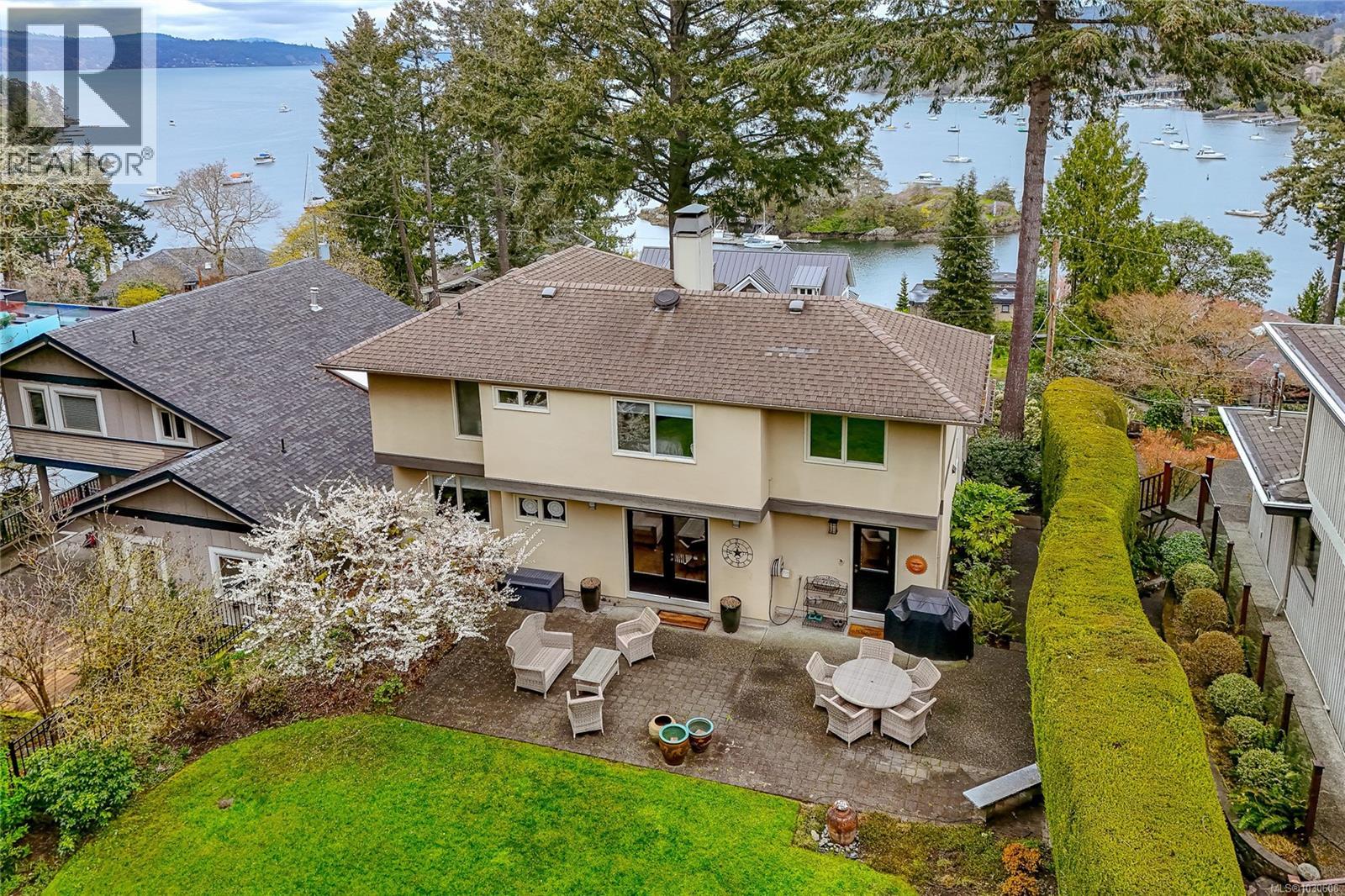  765 Sea Drive, Central Saanich