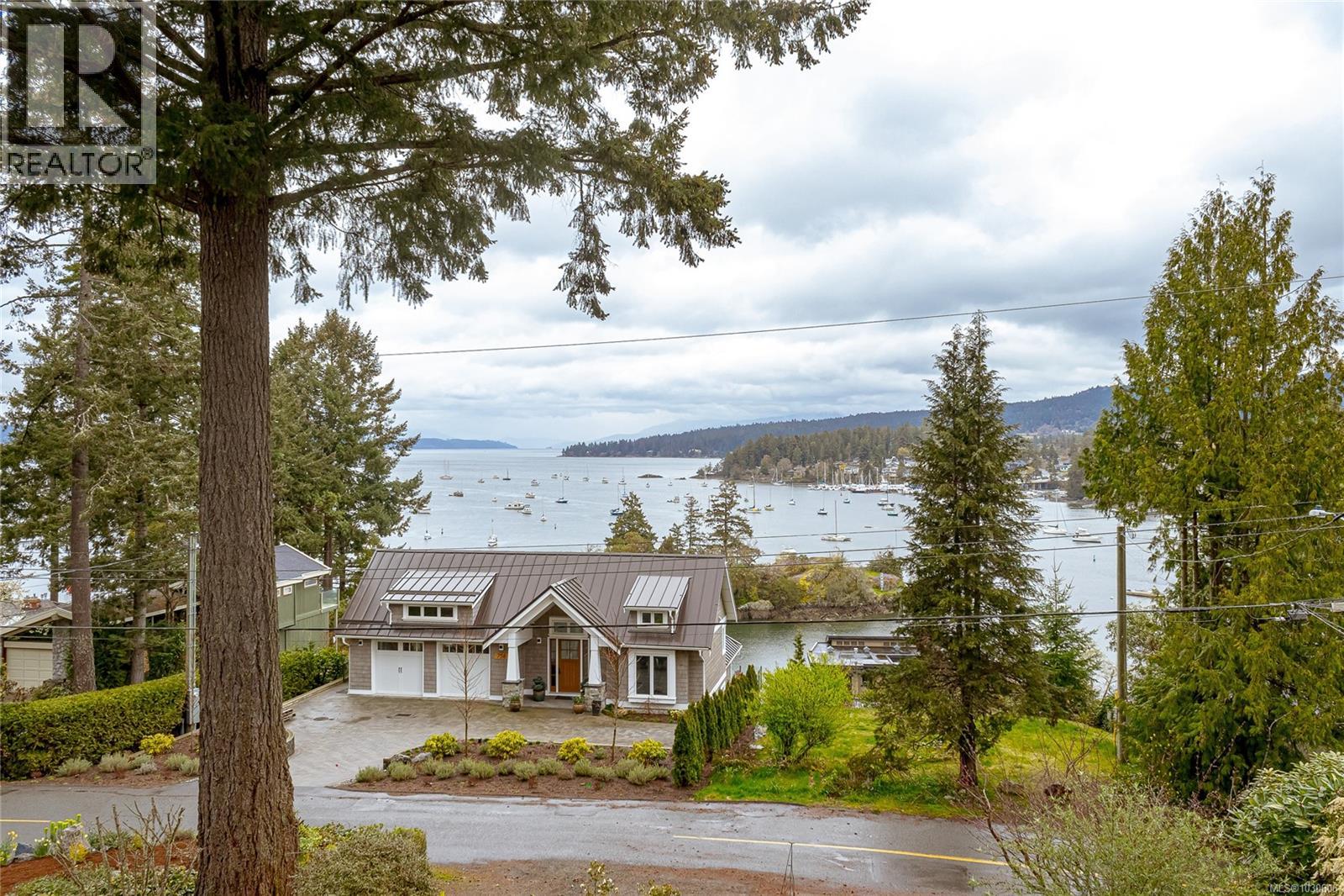  765 Sea Drive, Central Saanich