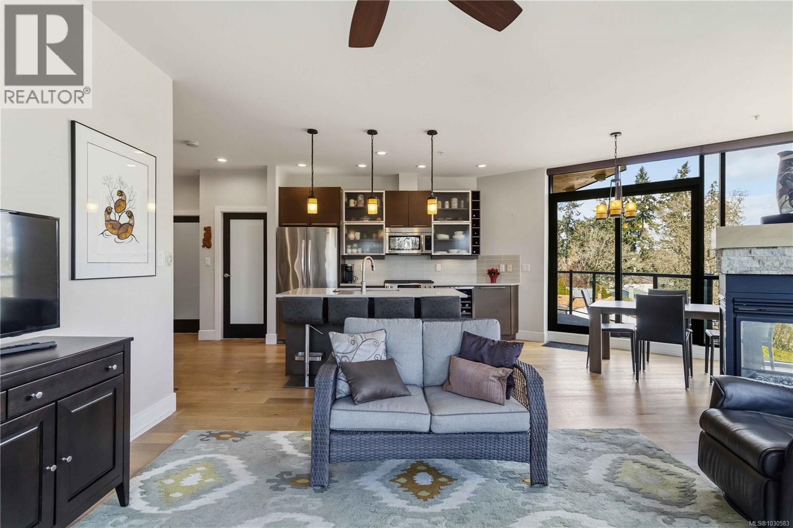 #301 2850 Aldwynd Rd - 11