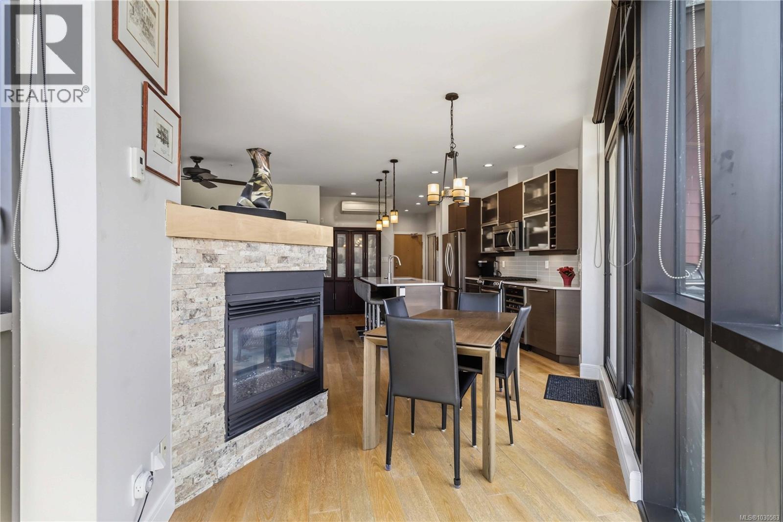 301 2850 Aldwynd Road, Langford