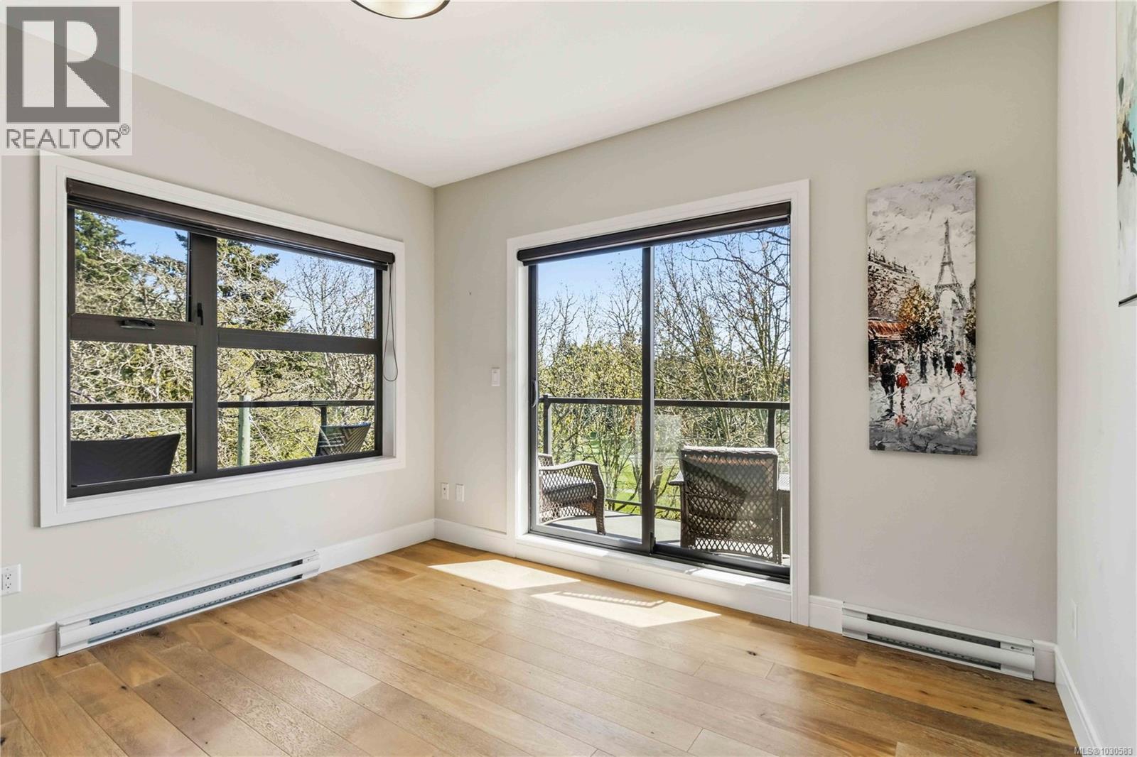 #301 2850 Aldwynd Rd - 23
