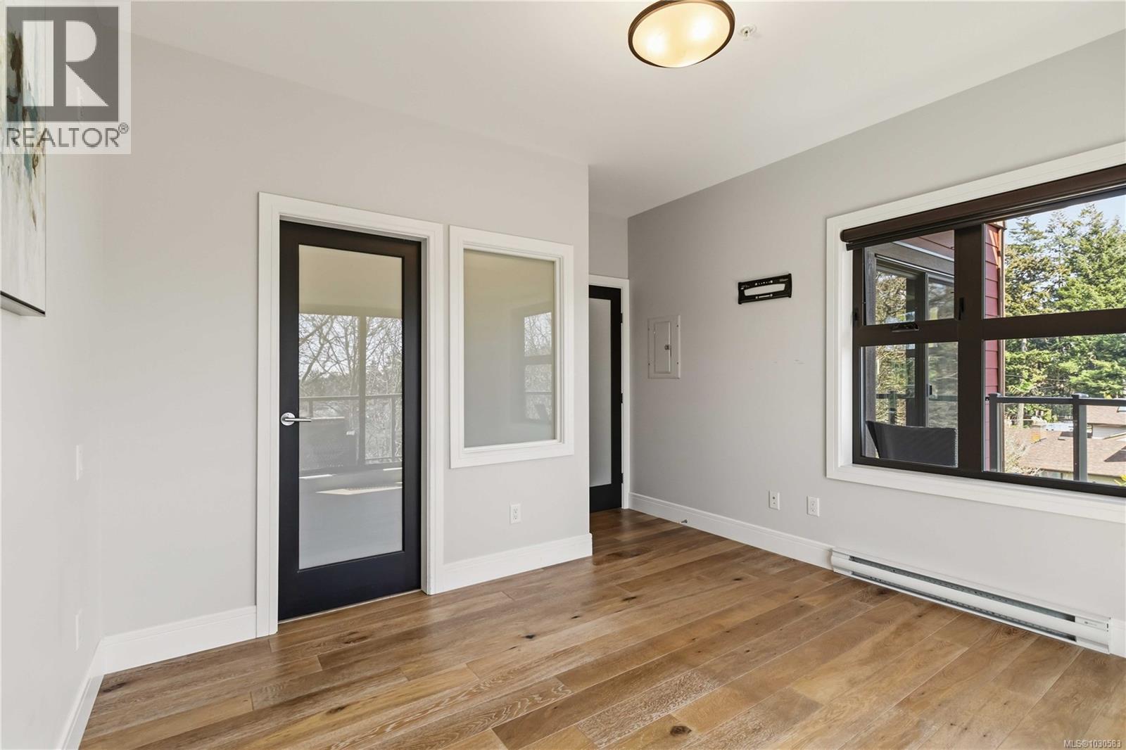 301 2850 Aldwynd Road, Langford