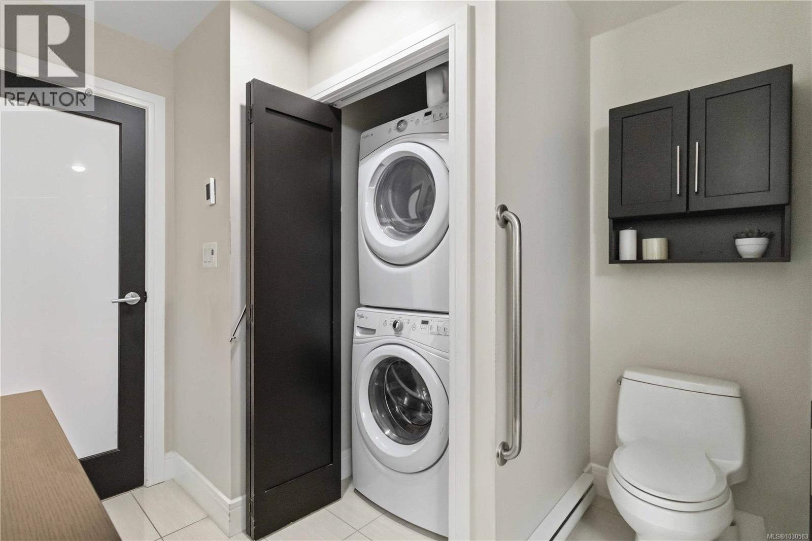 #301 2850 Aldwynd Rd - 35
