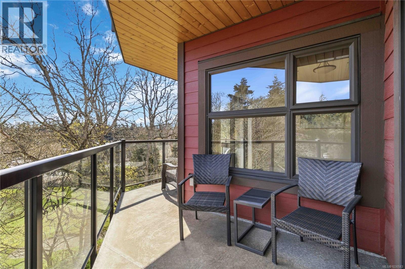 301 2850 Aldwynd Road, Langford