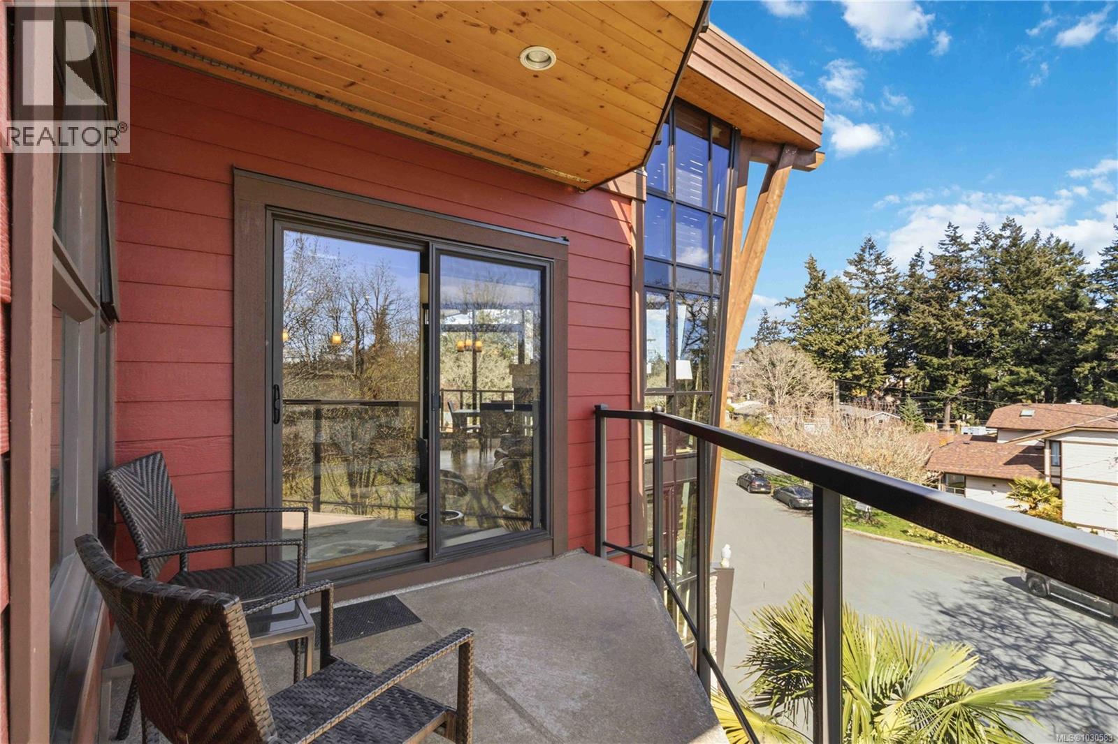 301 2850 Aldwynd Road, Langford