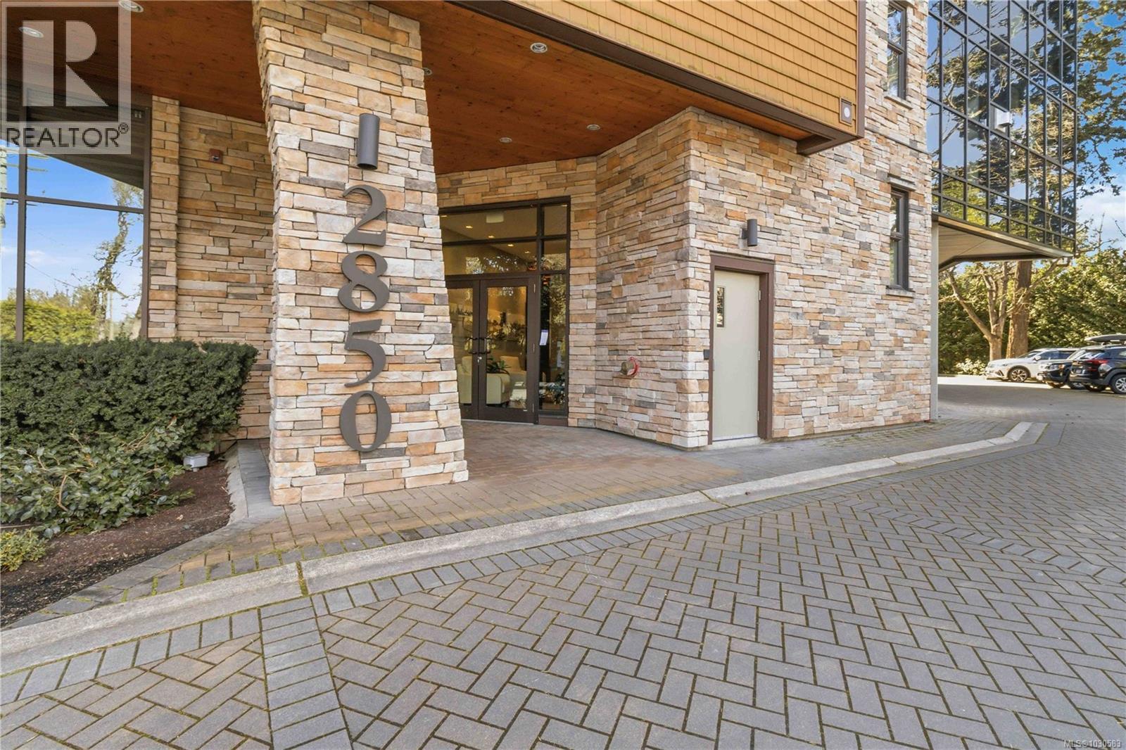 301 2850 Aldwynd Road, Langford