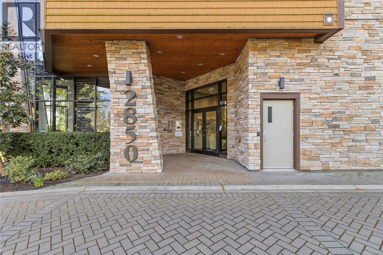 301 2850 Aldwynd Road, Langford