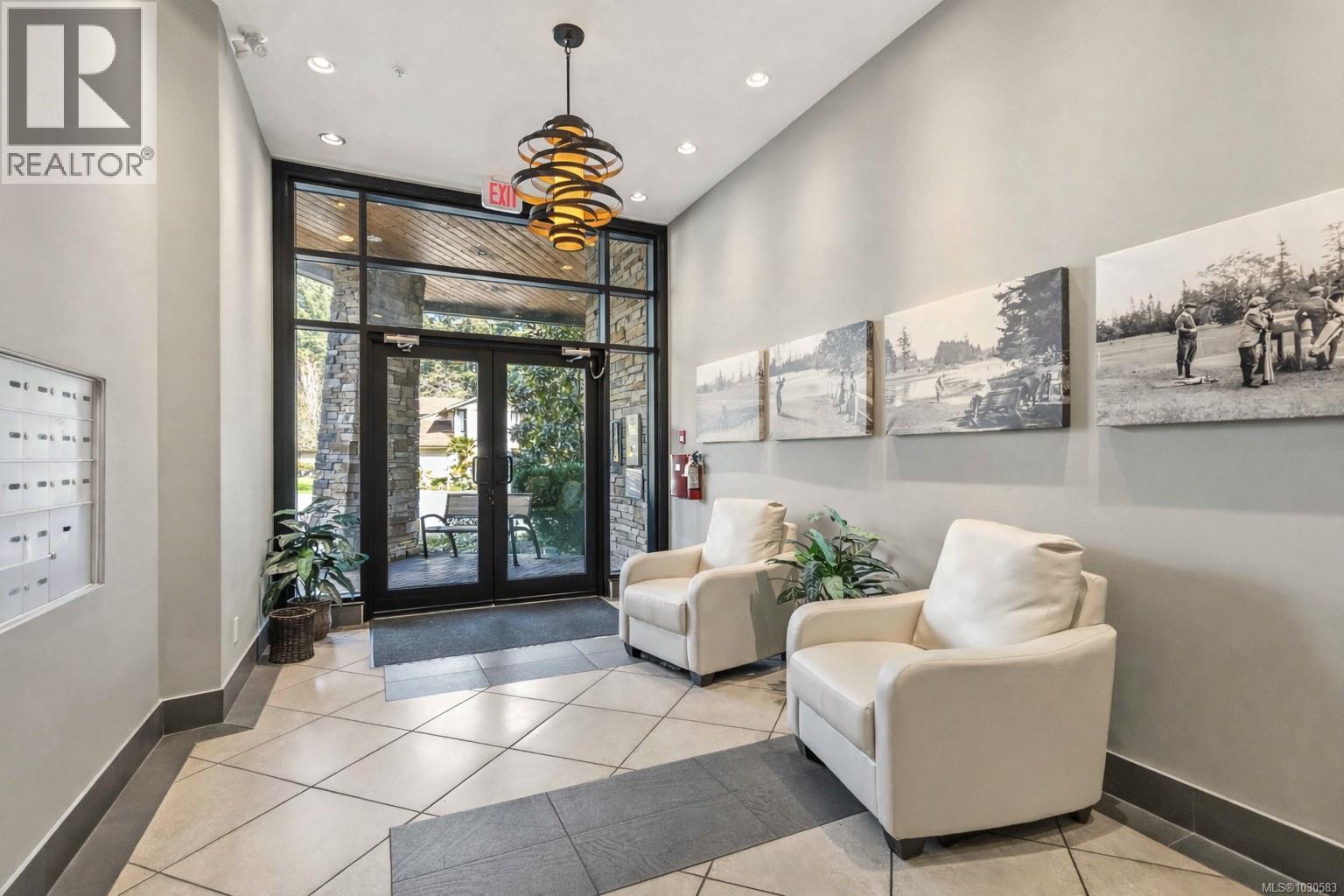 301 2850 Aldwynd Road, Langford