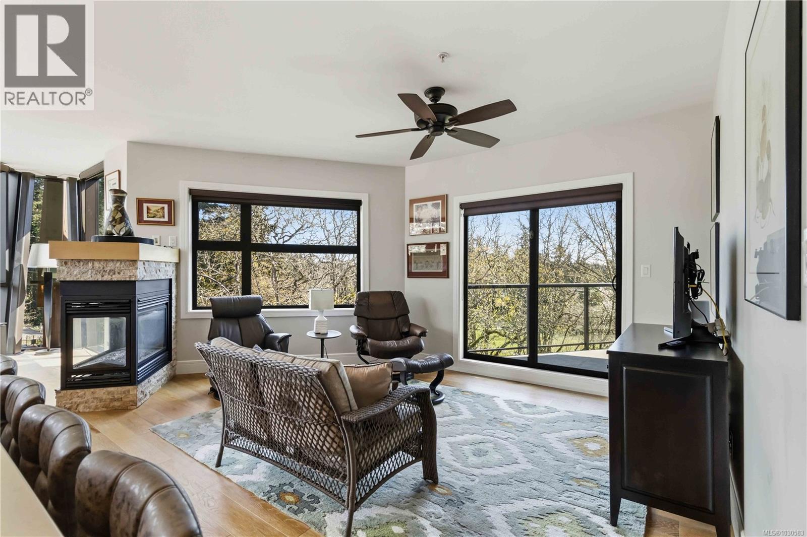 #301 2850 Aldwynd Rd - 8