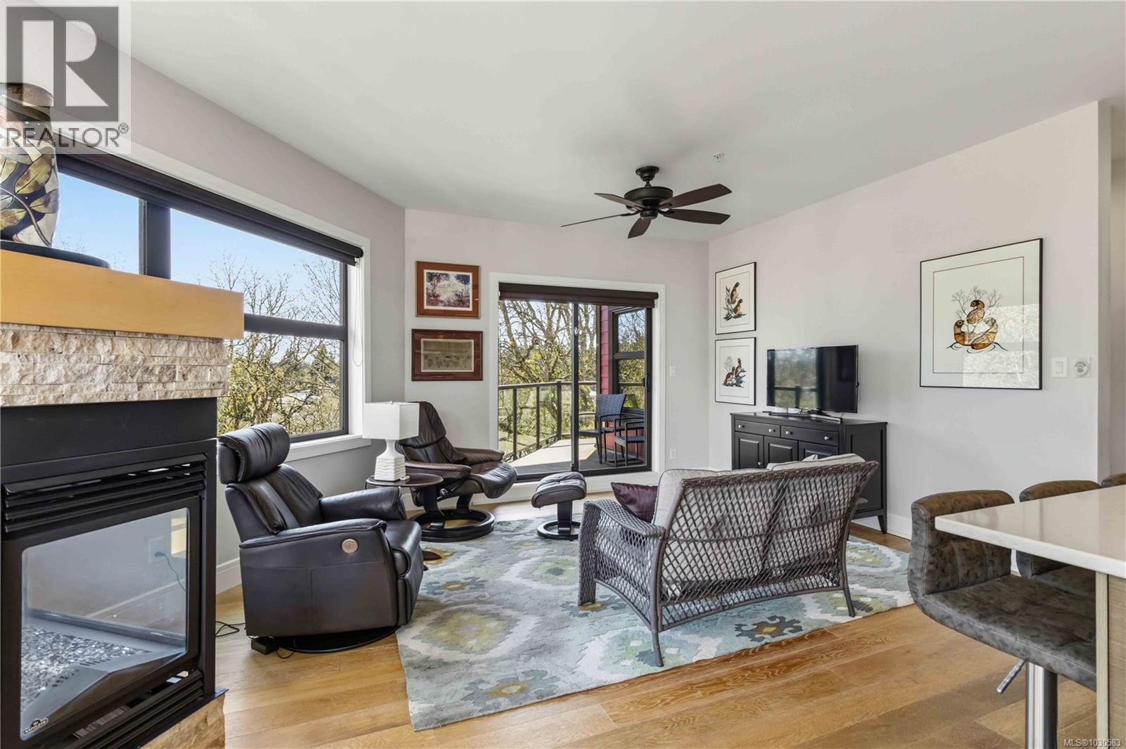 301 2850 Aldwynd Road, Langford