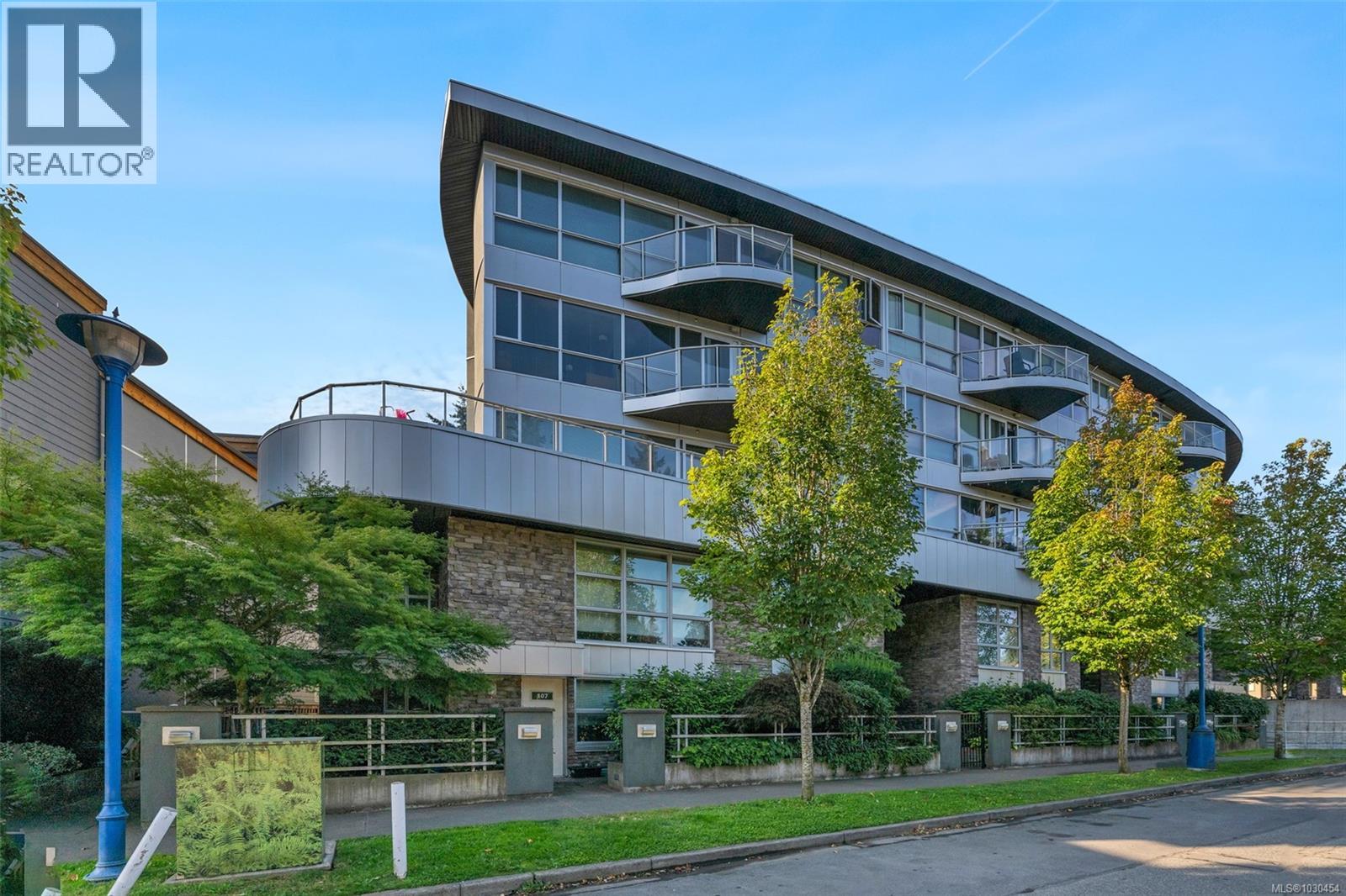 #727 2745 VETERANS MEMORIAL PKWY - 31